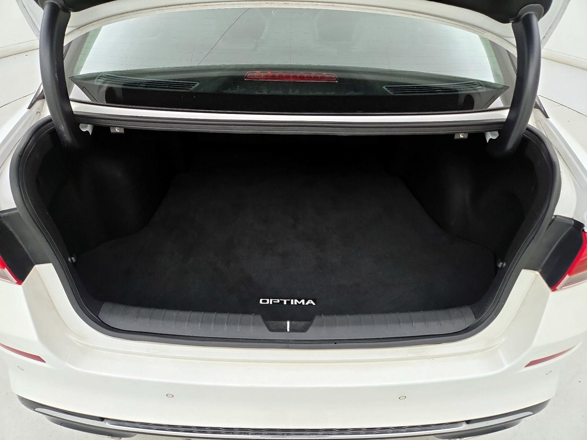 Thumbnail: 2019 Kia Optima - 20