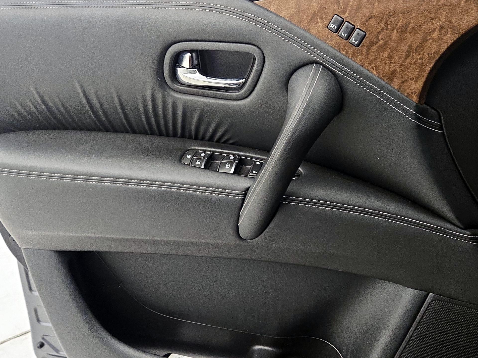 Thumbnail: 2017 INFINITI QX80 - 12