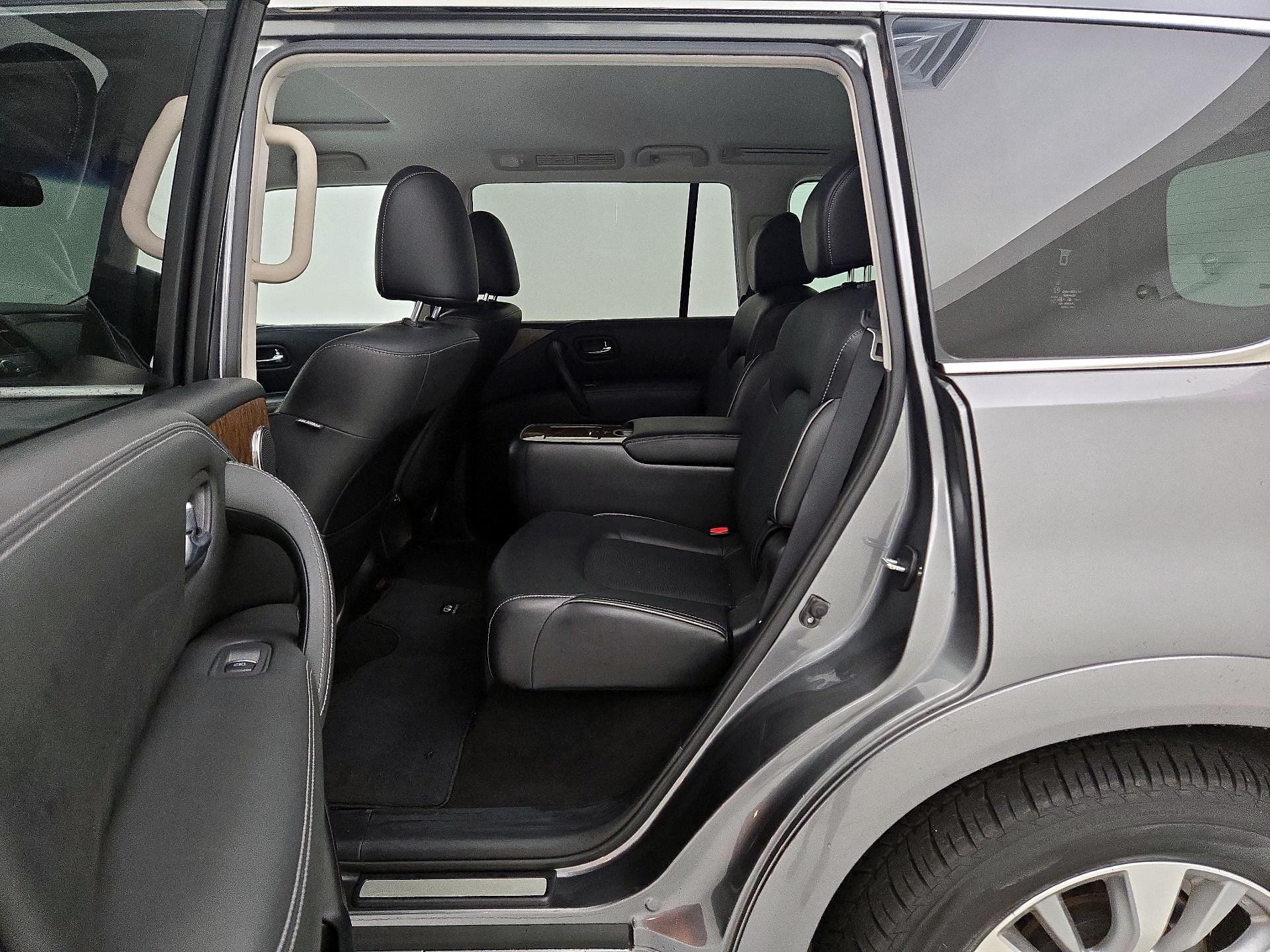 Thumbnail: 2017 INFINITI QX80 - 17