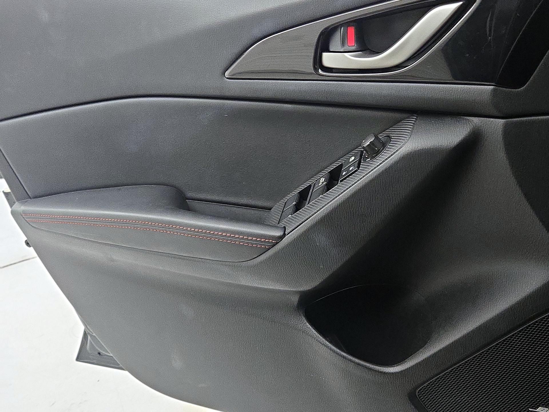 Thumbnail: 2015 Mazda Mazda3 - 12