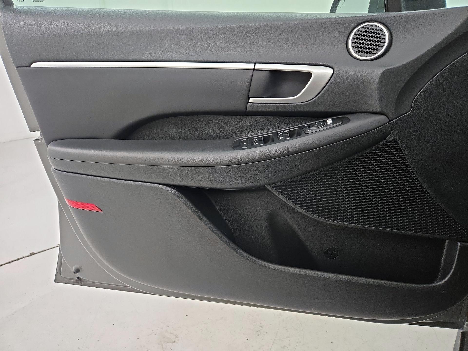 Thumbnail: 2022 Hyundai Sonata - 12