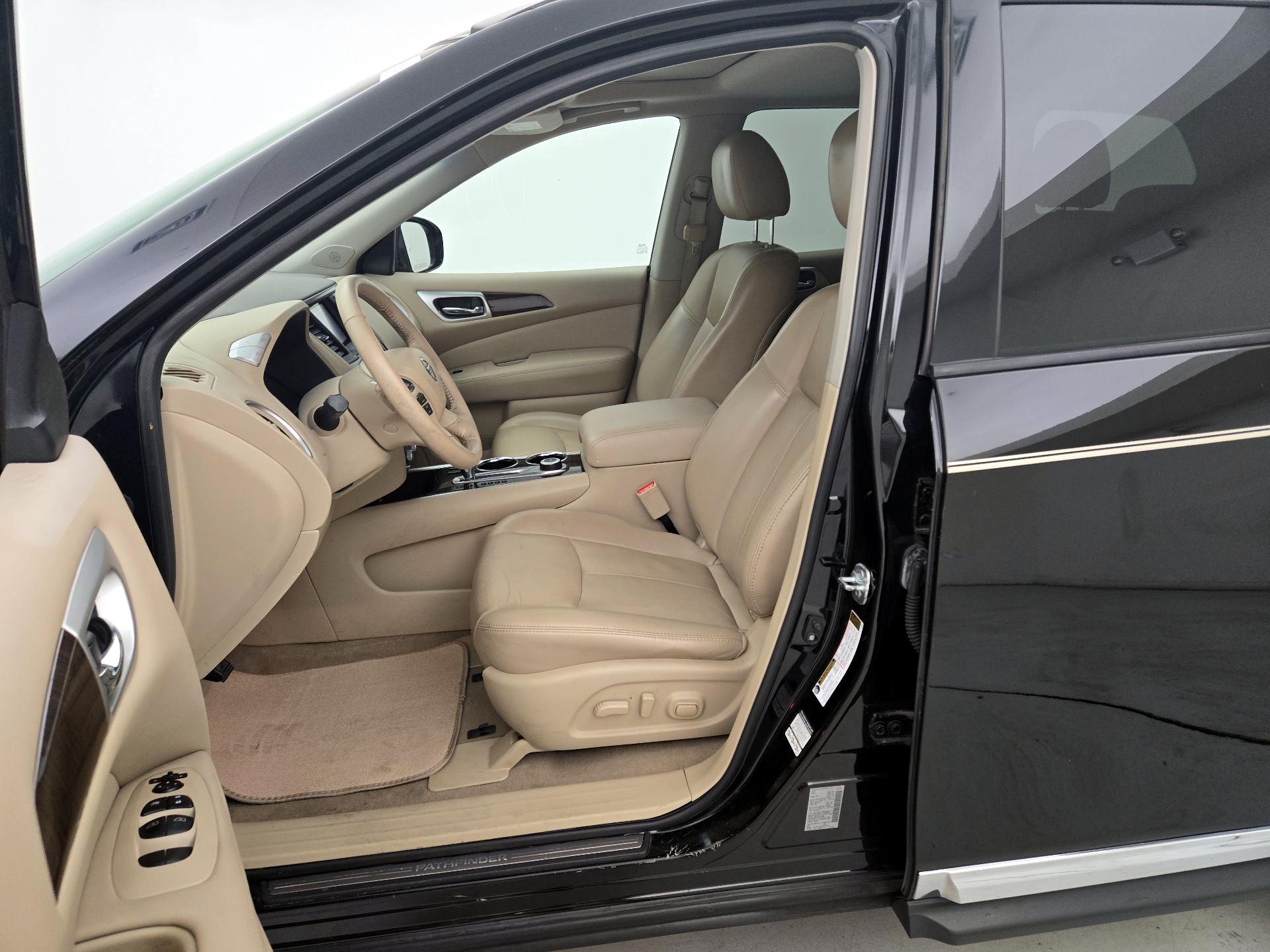 Thumbnail: 2014 Nissan Pathfinder - 11