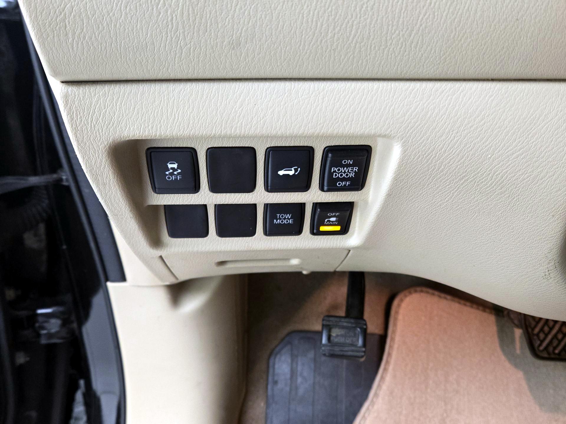 Thumbnail: 2014 Nissan Pathfinder - 13