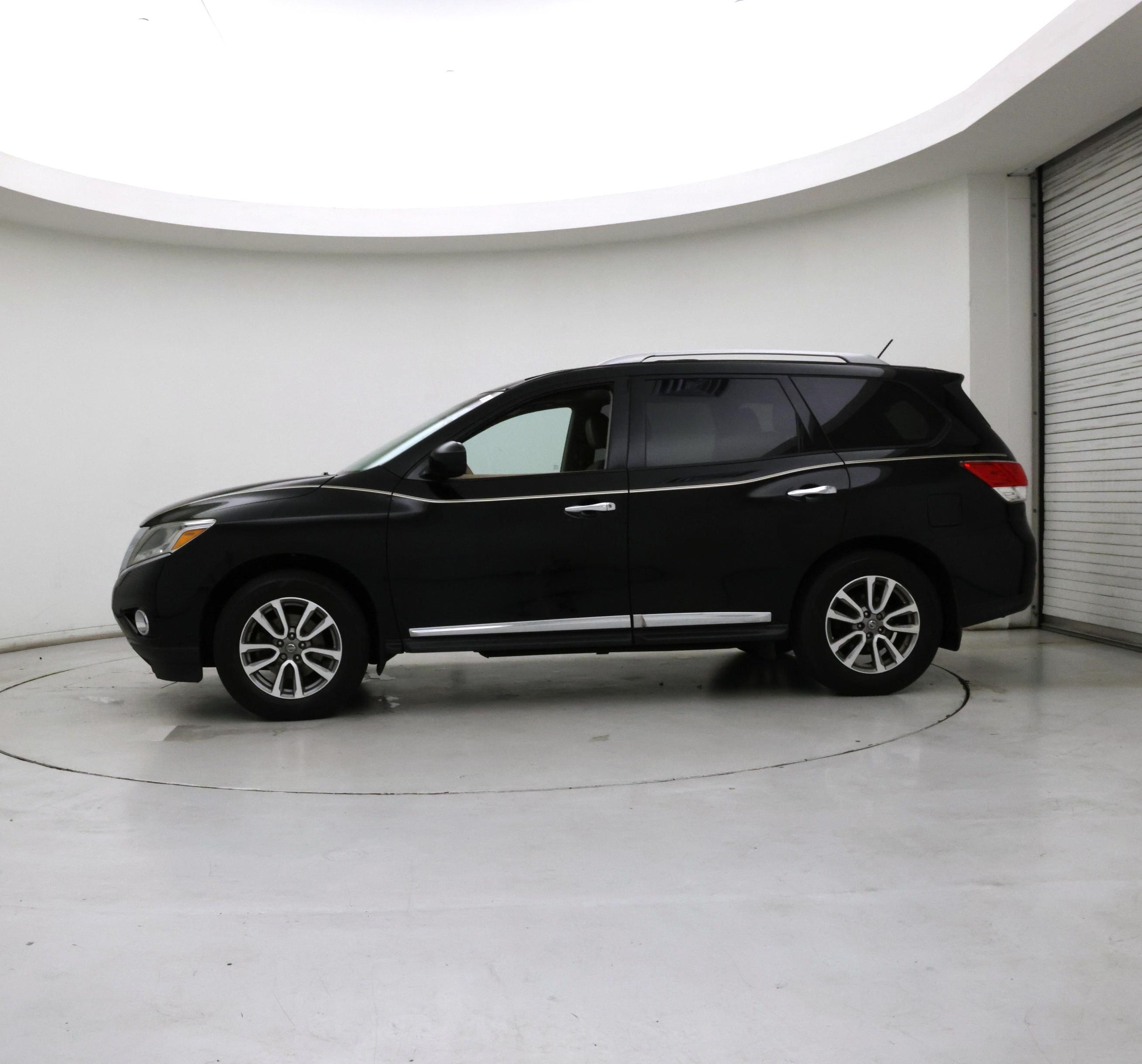 Thumbnail: 2014 Nissan Pathfinder - 3