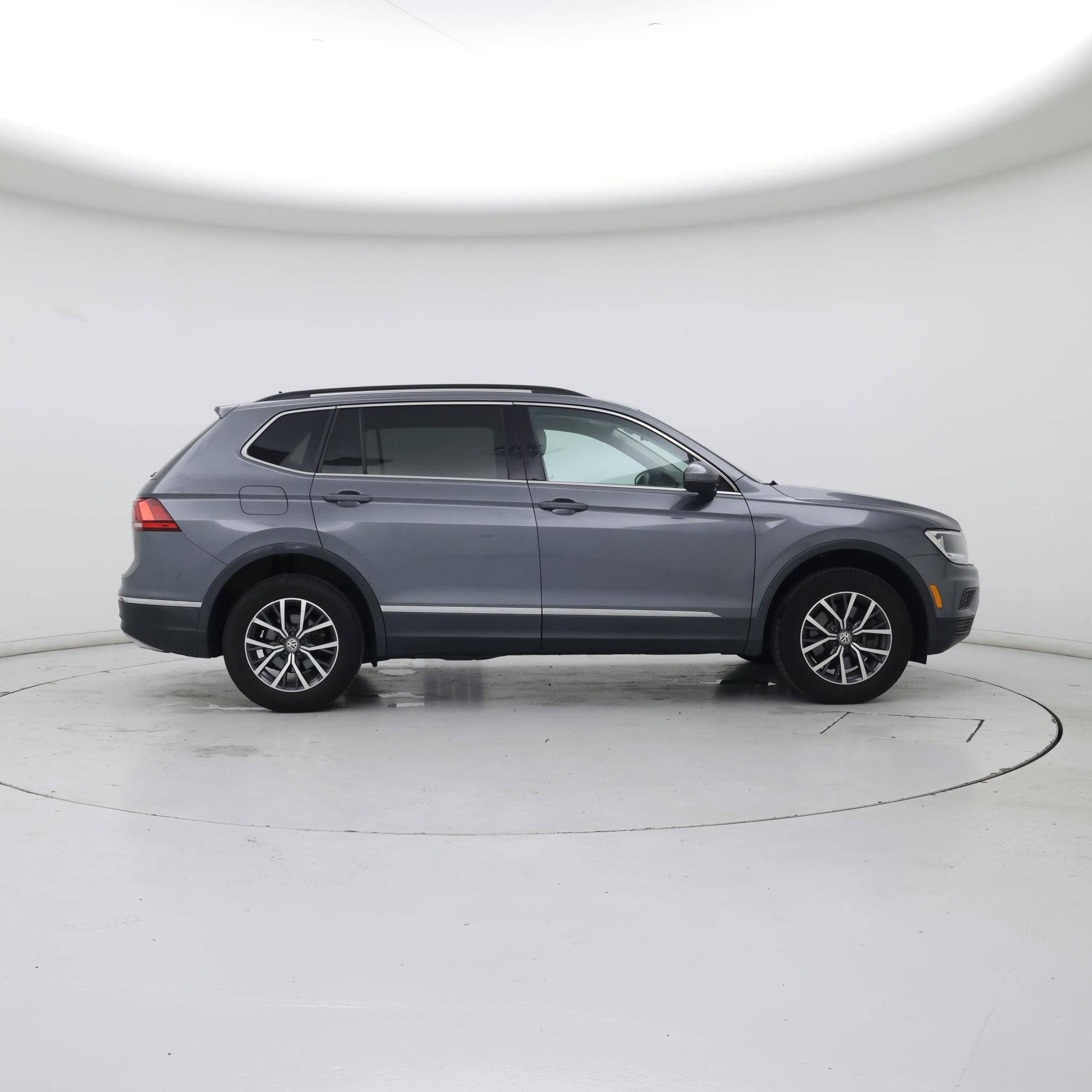 Thumbnail: 2020 Volkswagen Tiguan - 7