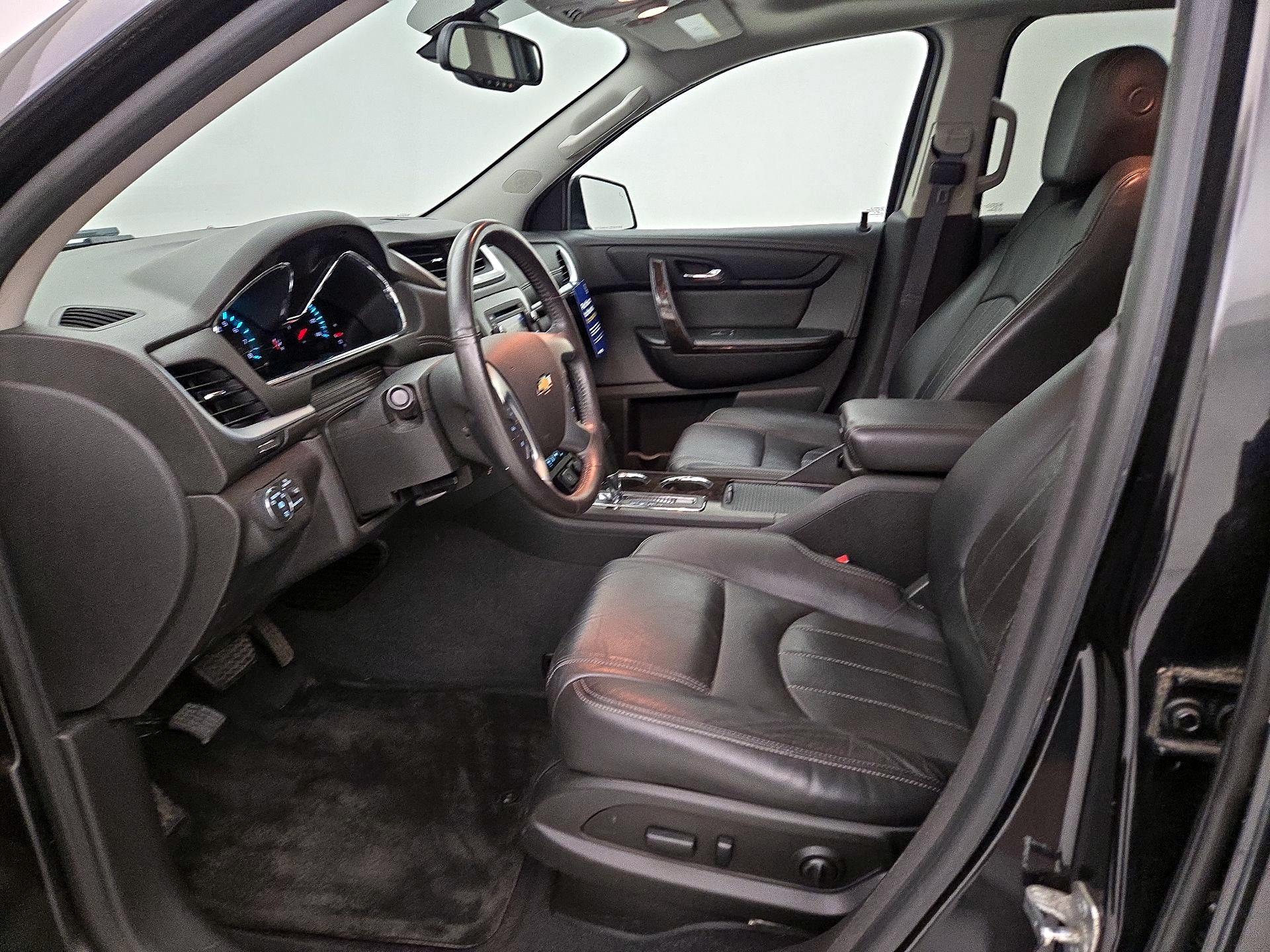 Thumbnail: 2015 Chevrolet Traverse - 11