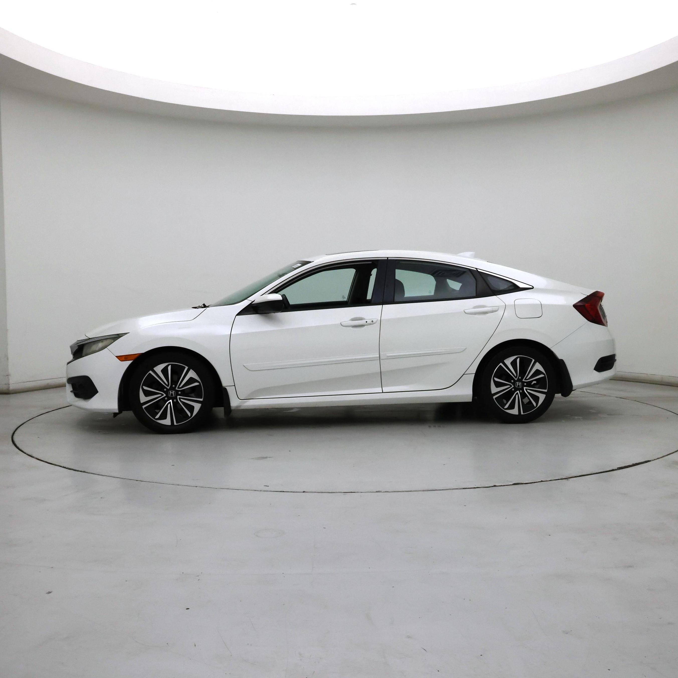 Thumbnail: 2017 Honda Civic - 3