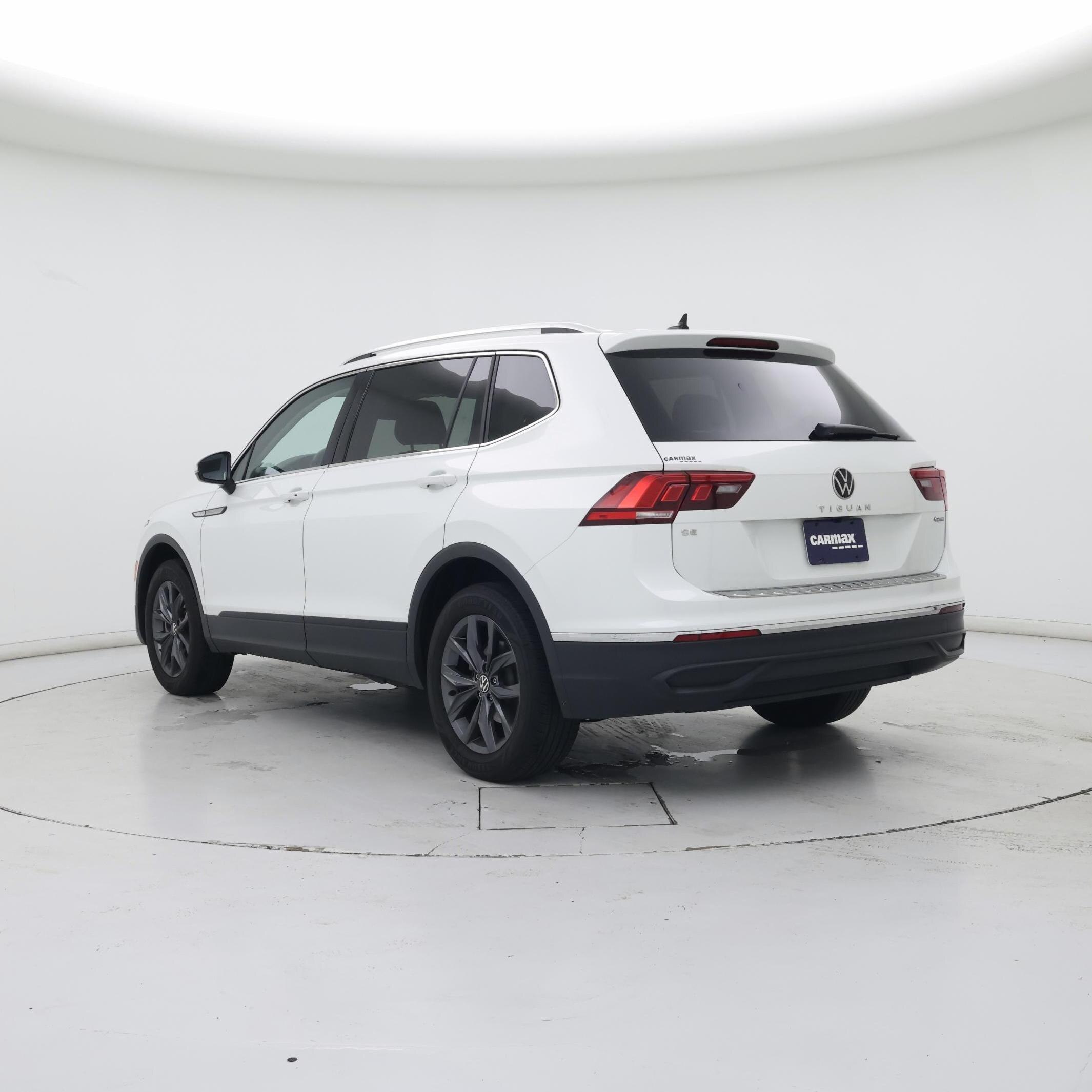 Thumbnail: 2023 Volkswagen Tiguan - 2