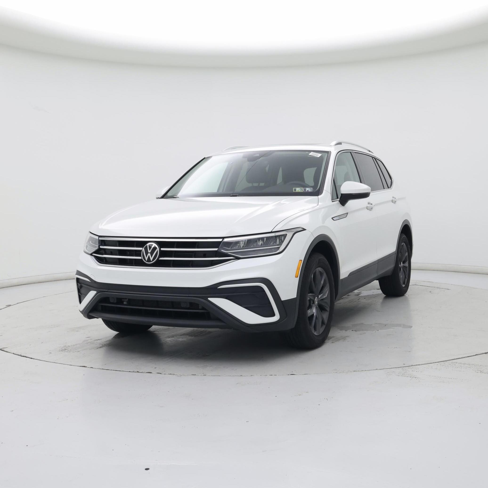 Thumbnail: 2023 Volkswagen Tiguan - 4