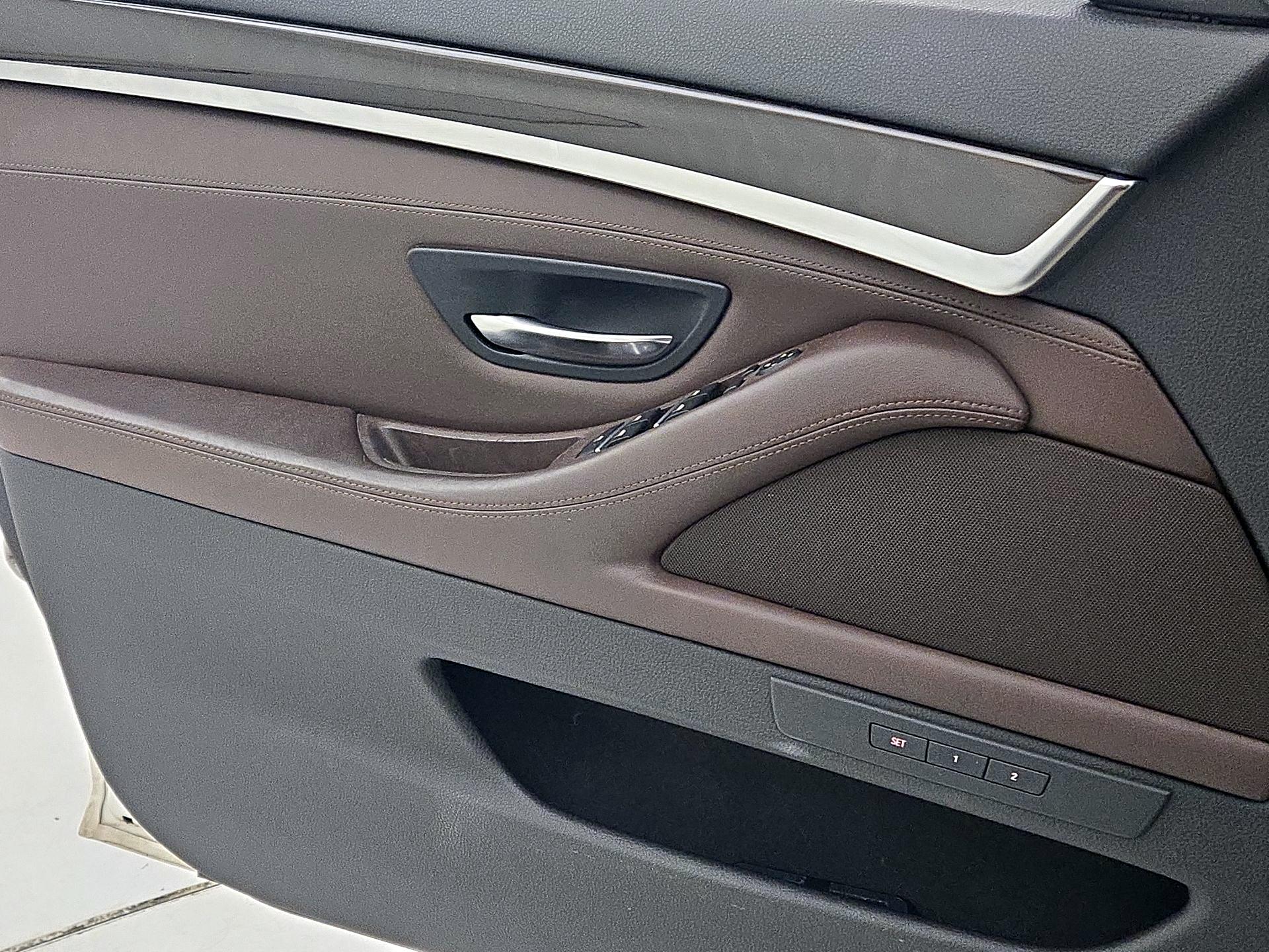 Thumbnail: 2015 BMW 5 Series - 12