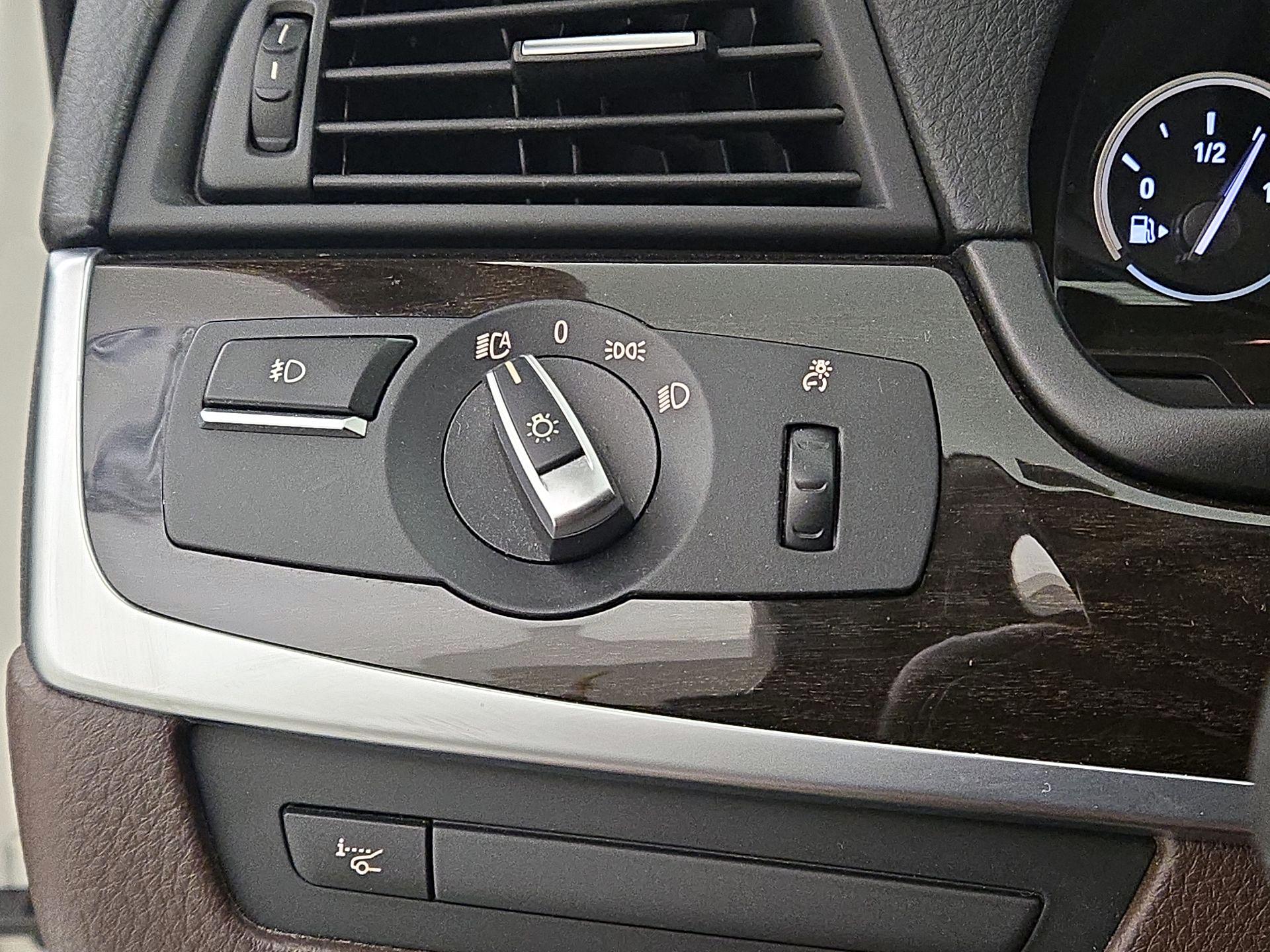 Thumbnail: 2015 BMW 5 Series - 13