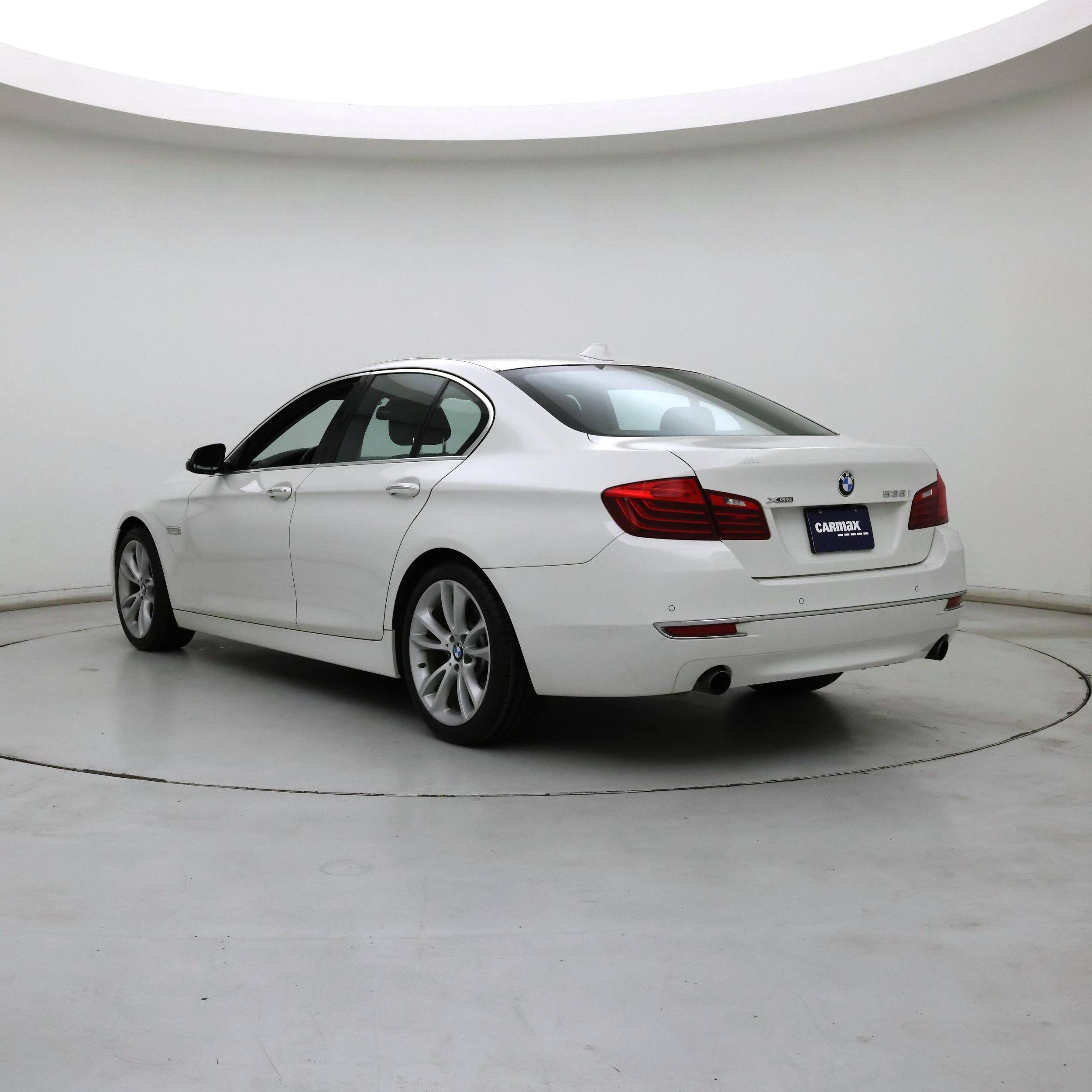 Thumbnail: 2015 BMW 5 Series - 2
