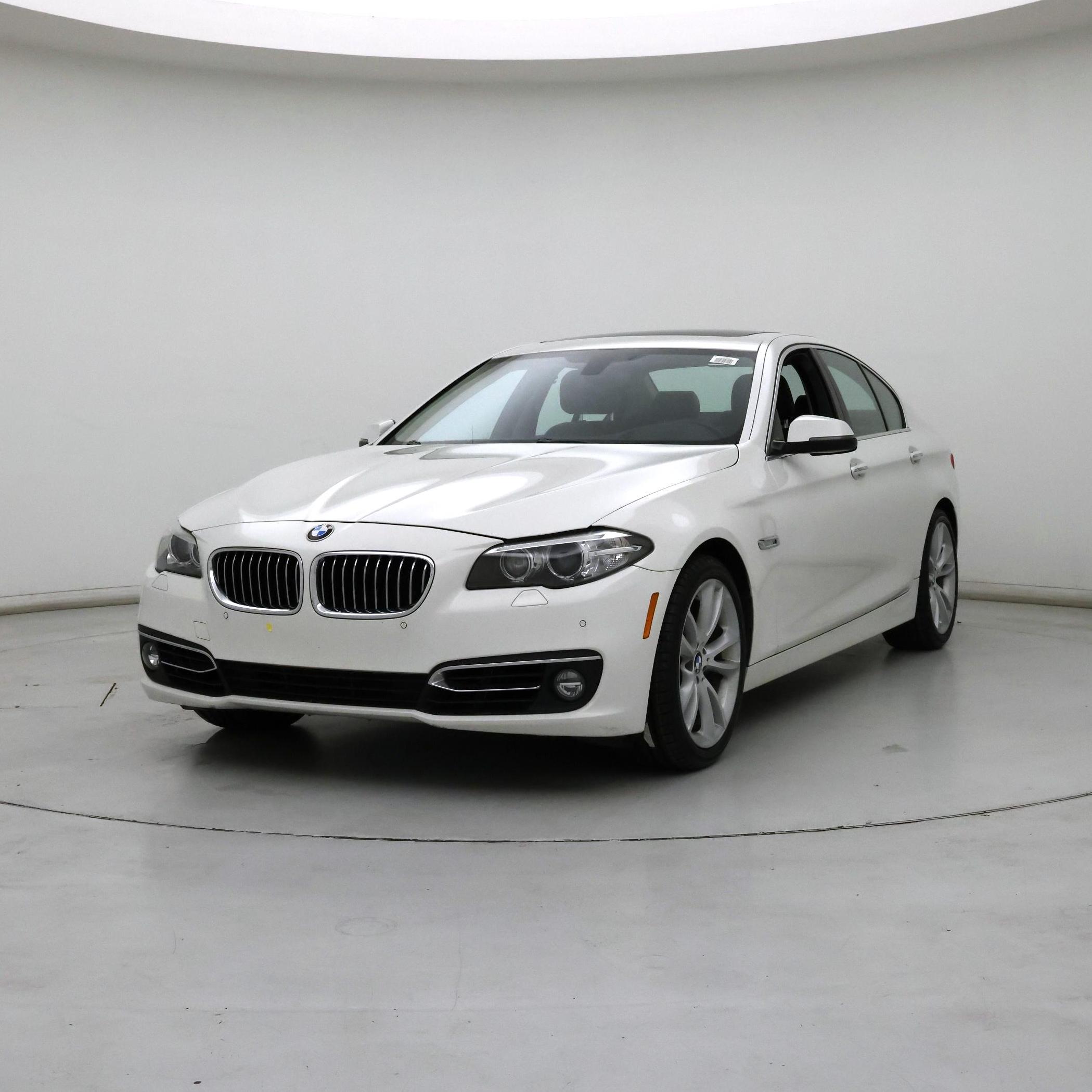 Thumbnail: 2015 BMW 5 Series - 4
