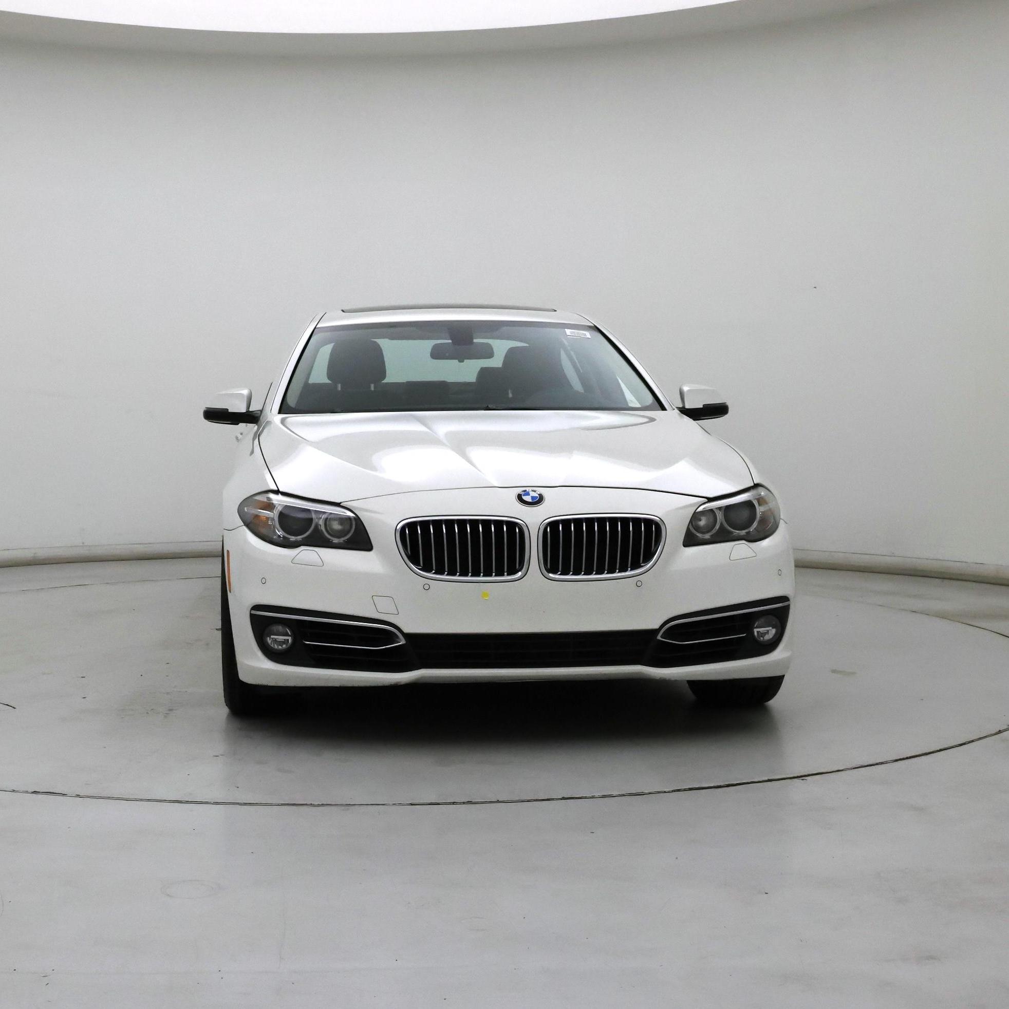 Thumbnail: 2015 BMW 5 Series - 5