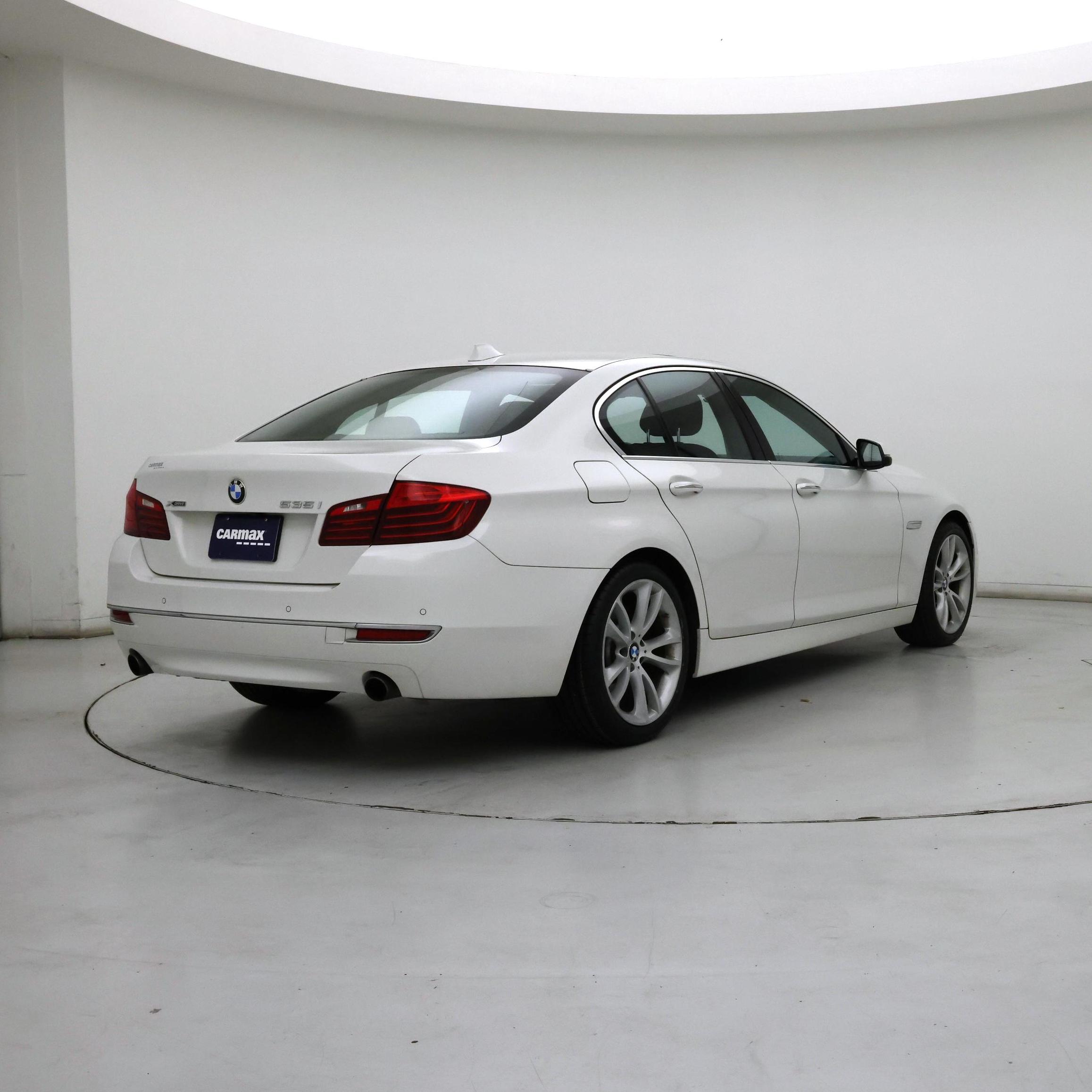 Thumbnail: 2015 BMW 5 Series - 8