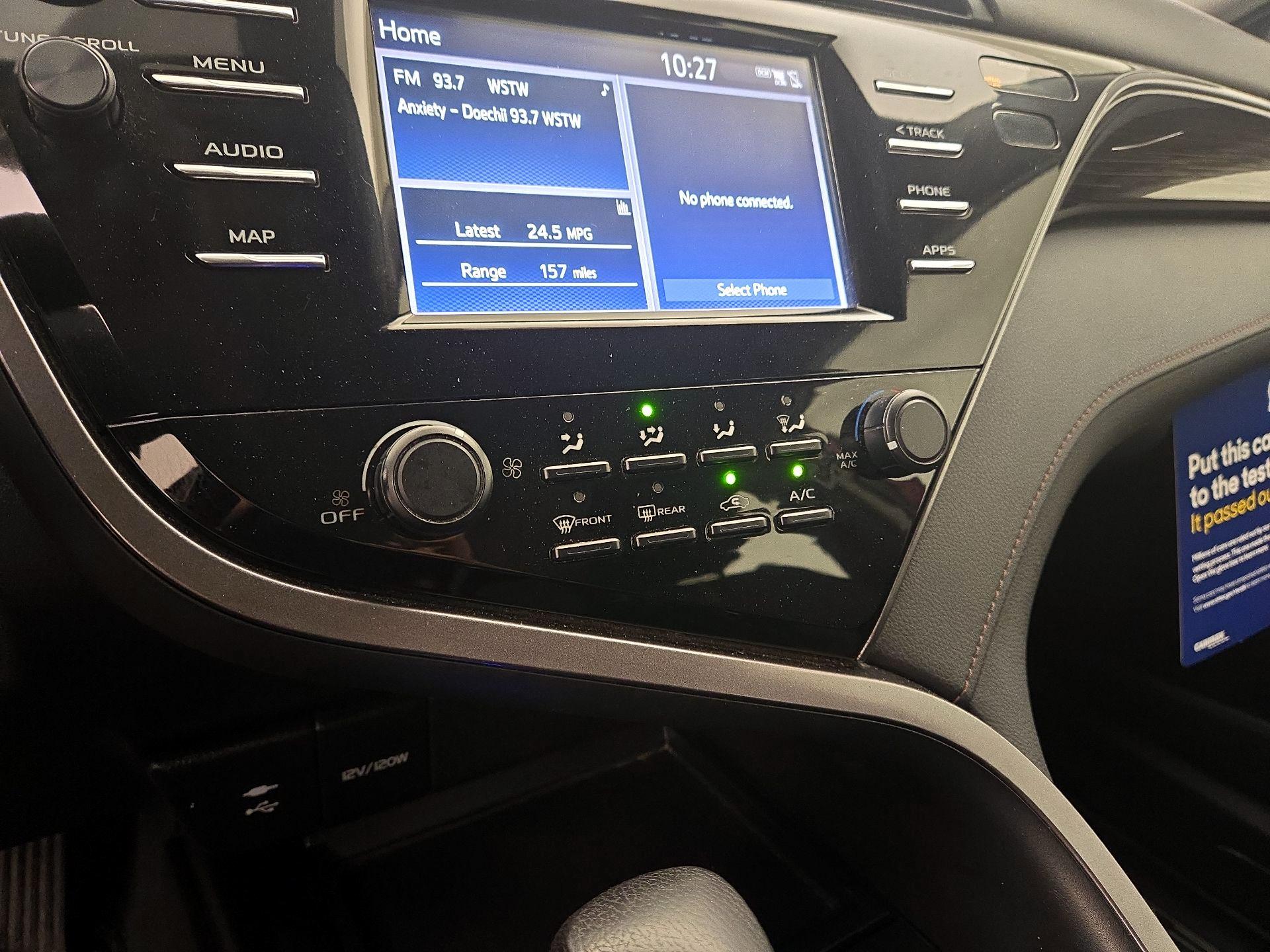 Thumbnail: 2019 Toyota Camry - 16