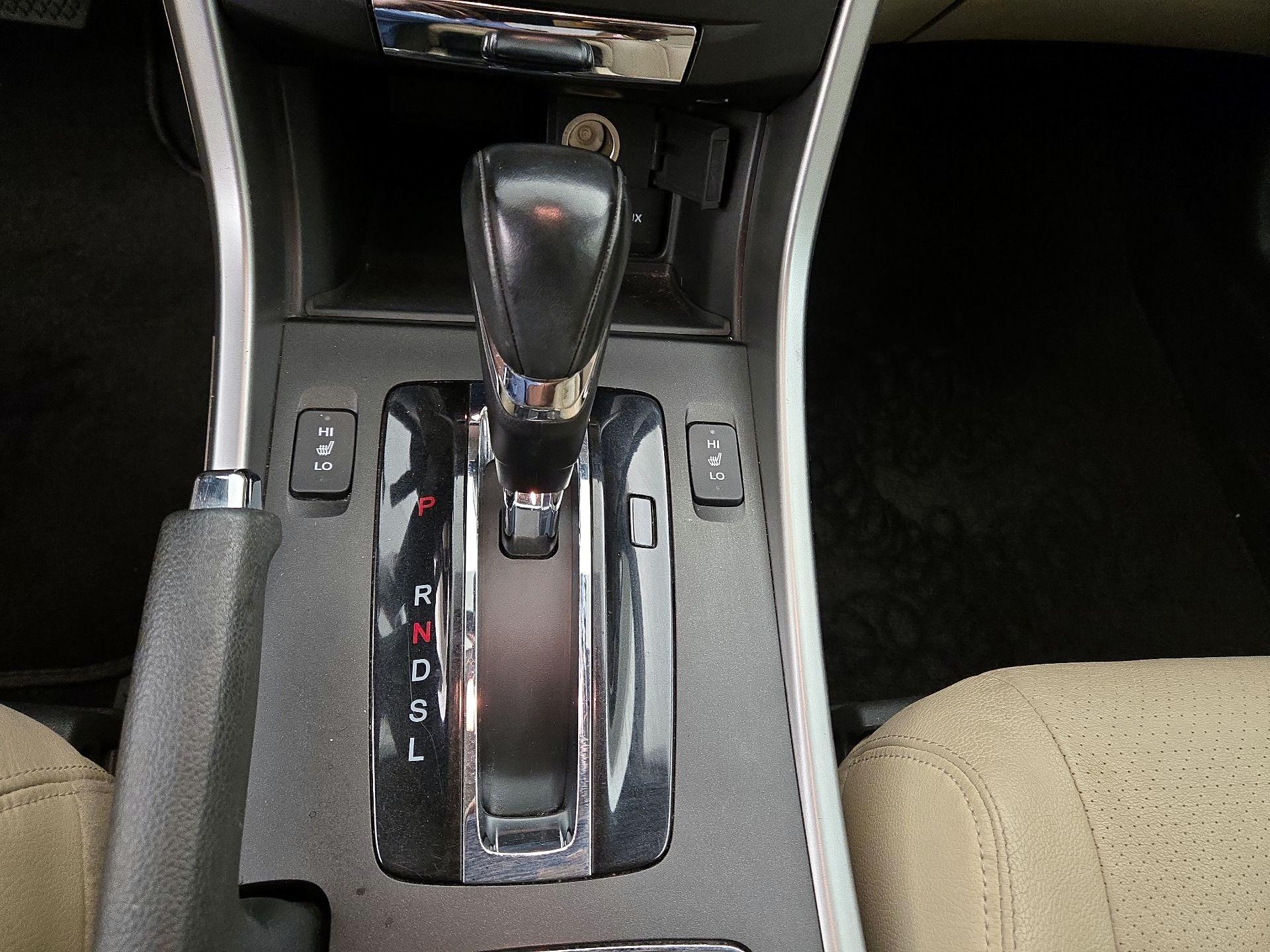 Thumbnail: 2015 Honda Accord - 16