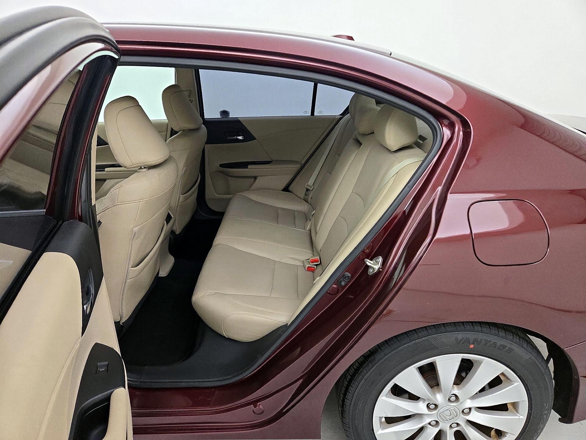 Thumbnail: 2015 Honda Accord - 17