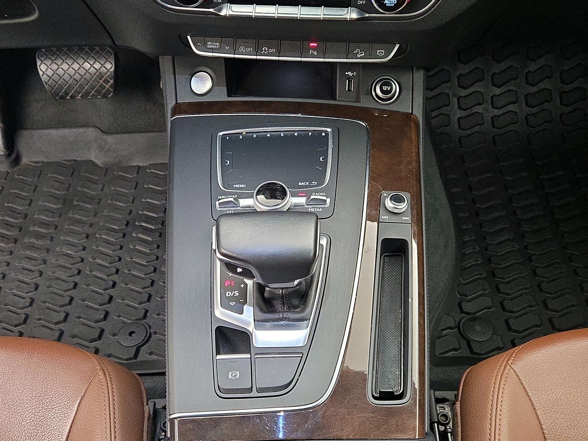 Thumbnail: 2019 Audi Q5 - 18