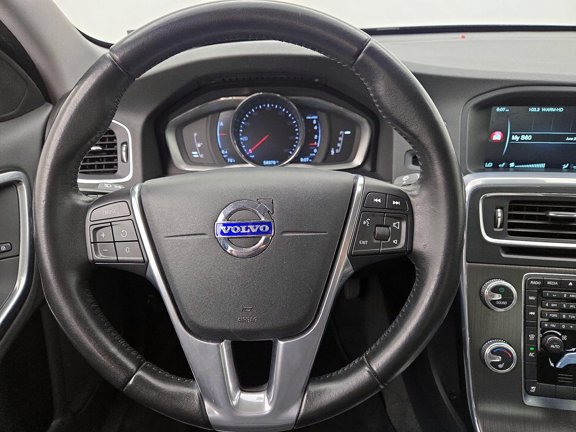 Thumbnail: 2016 Volvo S60 - 10
