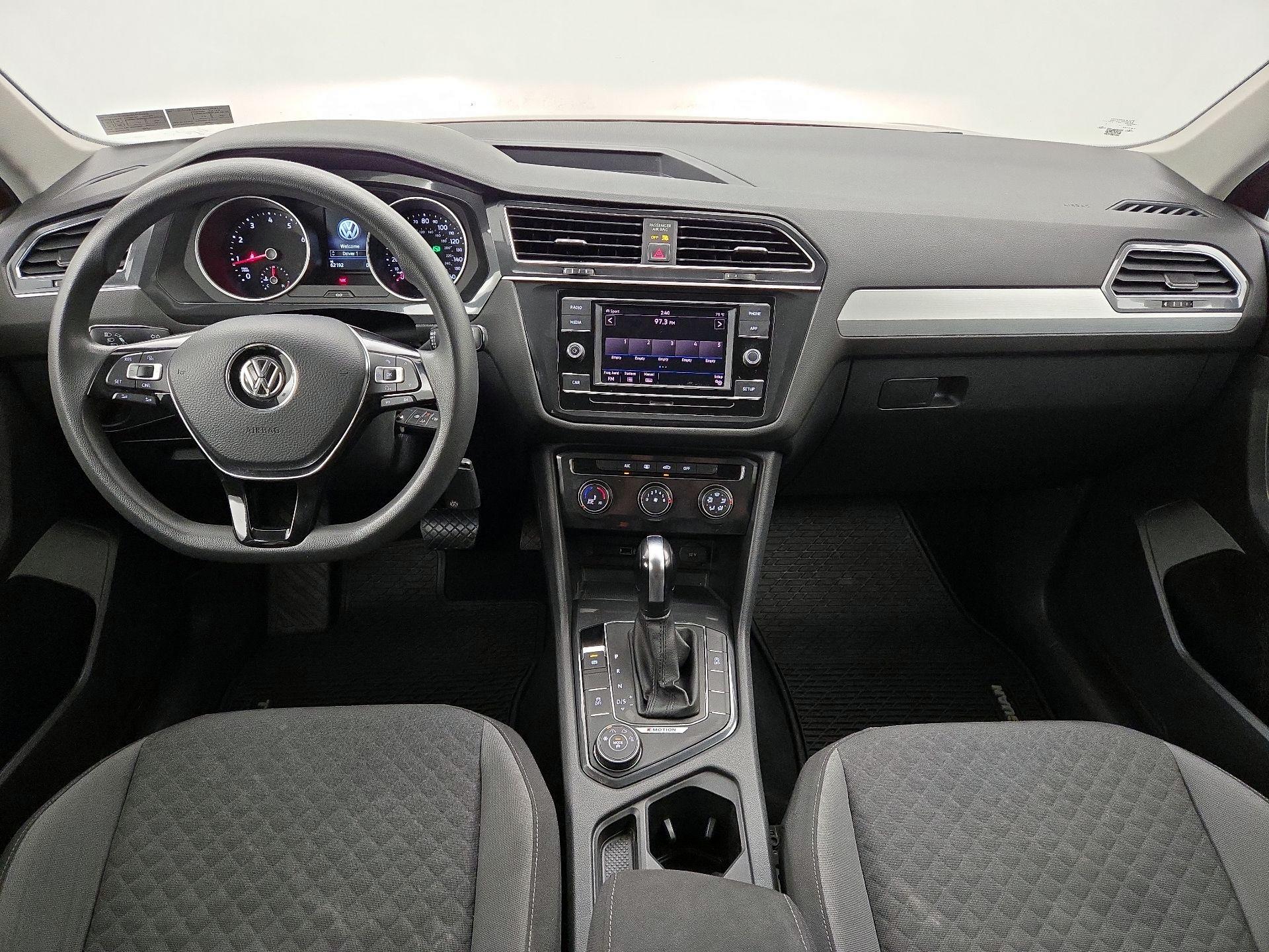 Thumbnail: 2018 Volkswagen Tiguan - 9