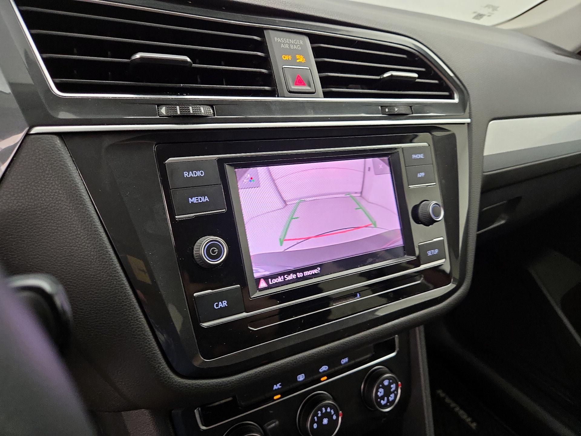 Thumbnail: 2018 Volkswagen Tiguan - 14