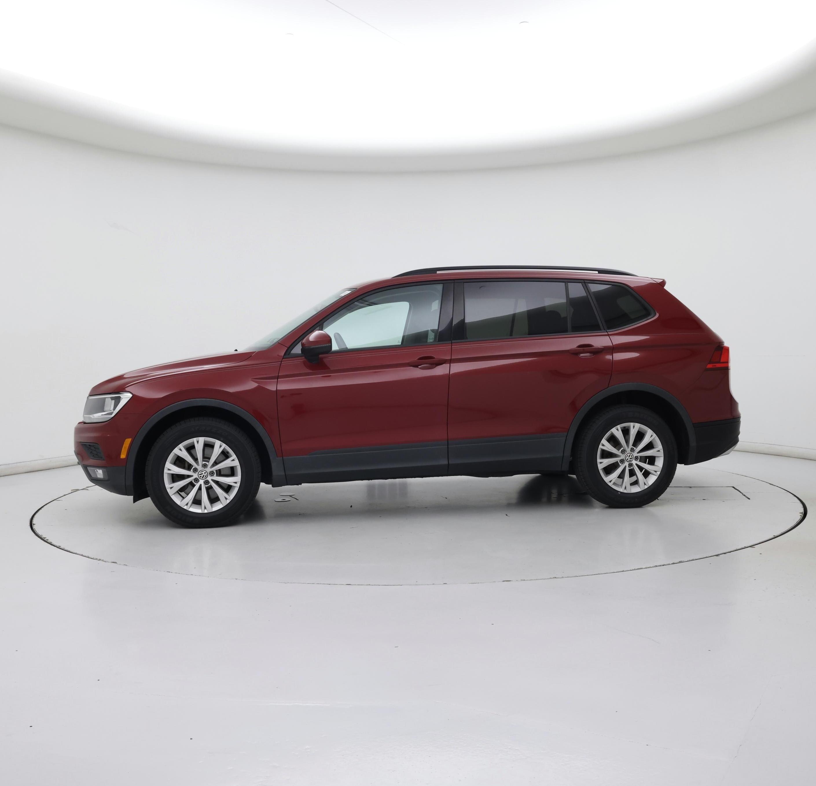 Thumbnail: 2018 Volkswagen Tiguan - 3