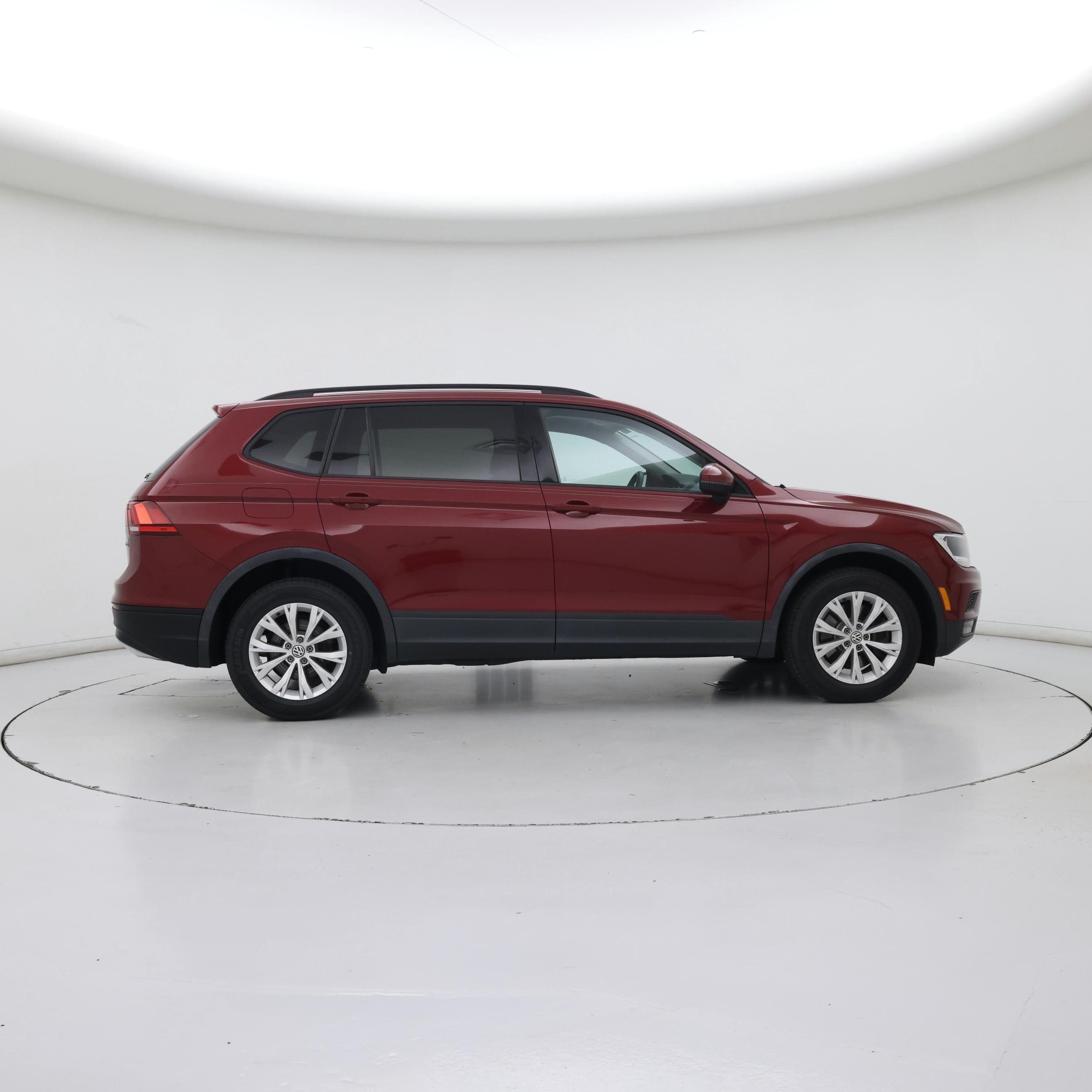Thumbnail: 2018 Volkswagen Tiguan - 7