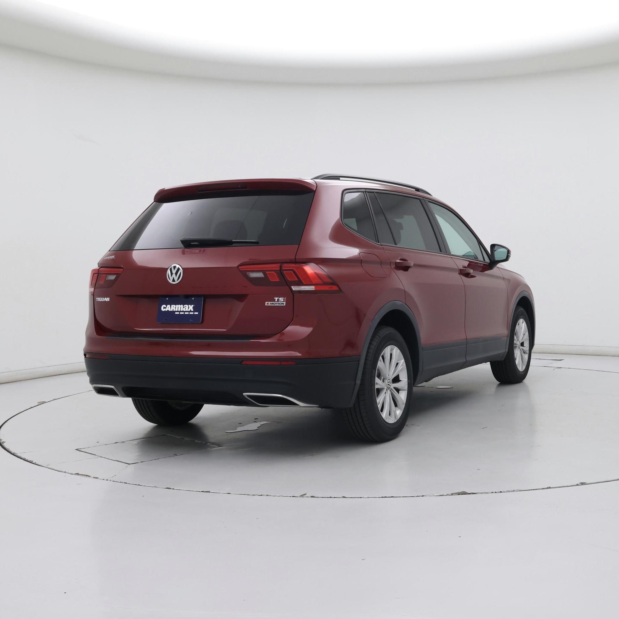 Thumbnail: 2018 Volkswagen Tiguan - 8