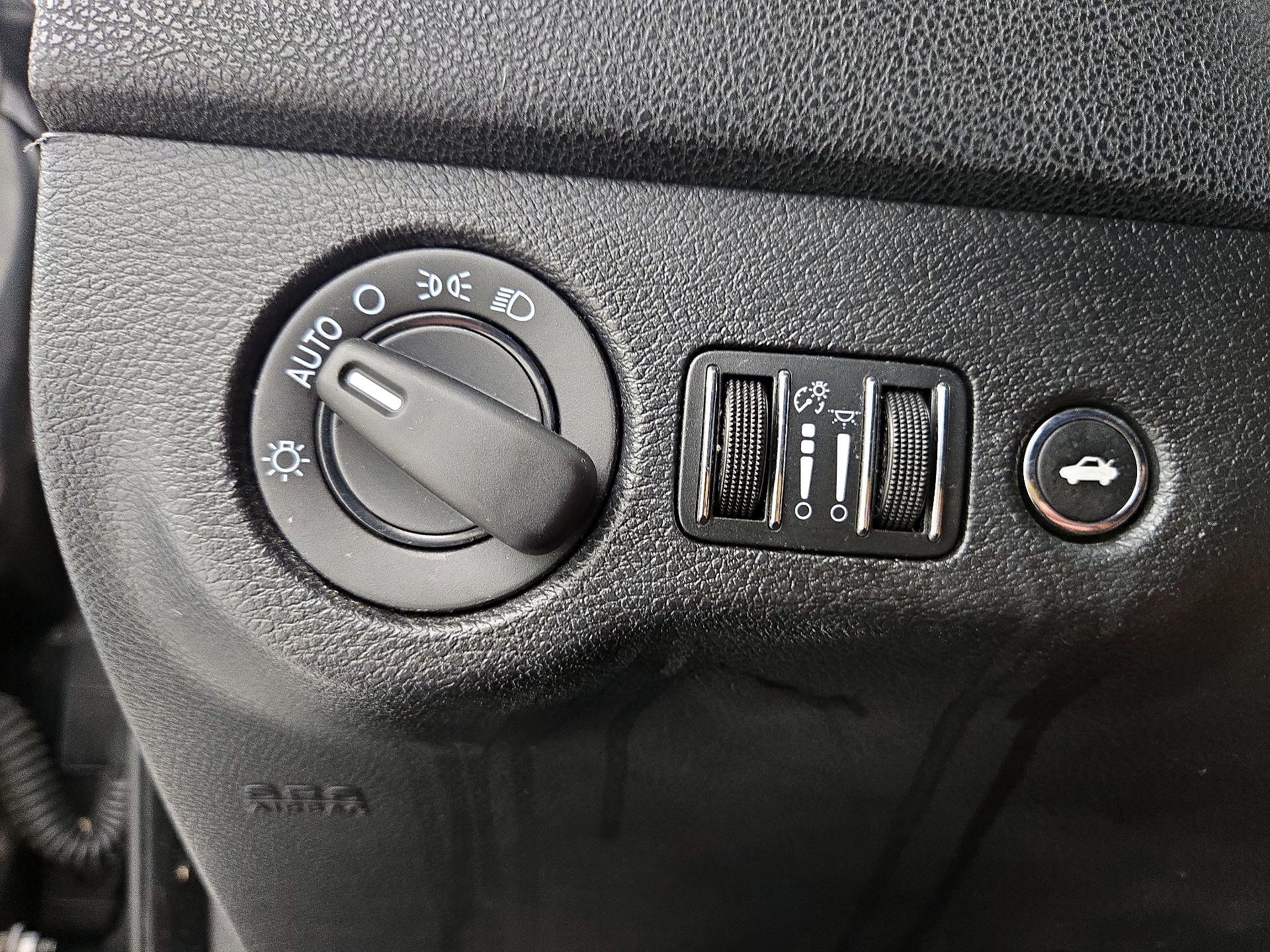 Thumbnail: 2015 Dodge Charger - 13