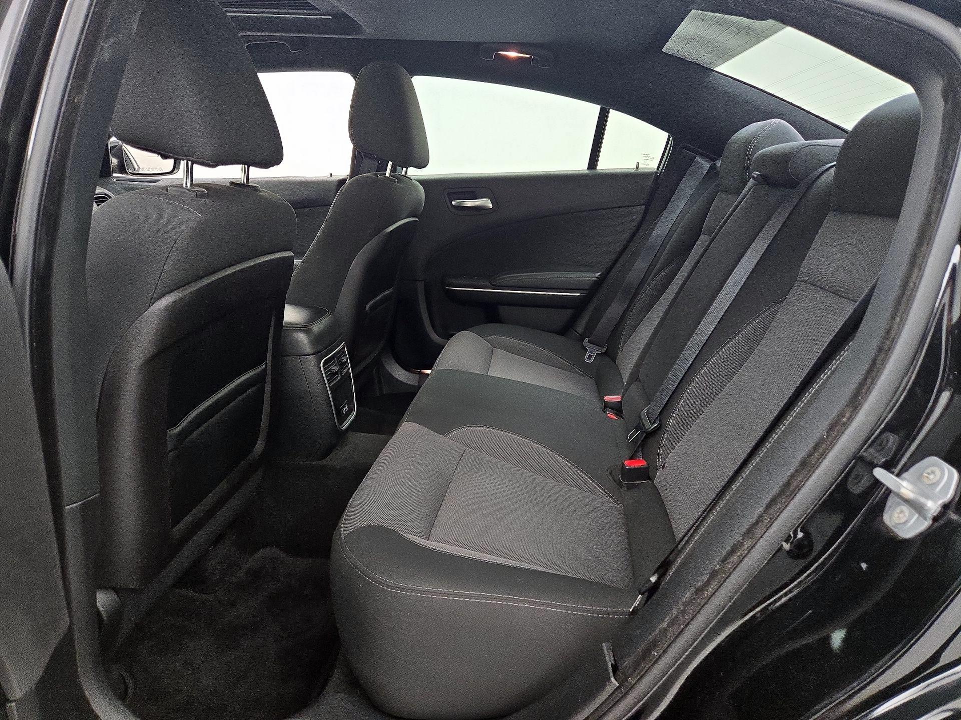 Thumbnail: 2015 Dodge Charger - 20