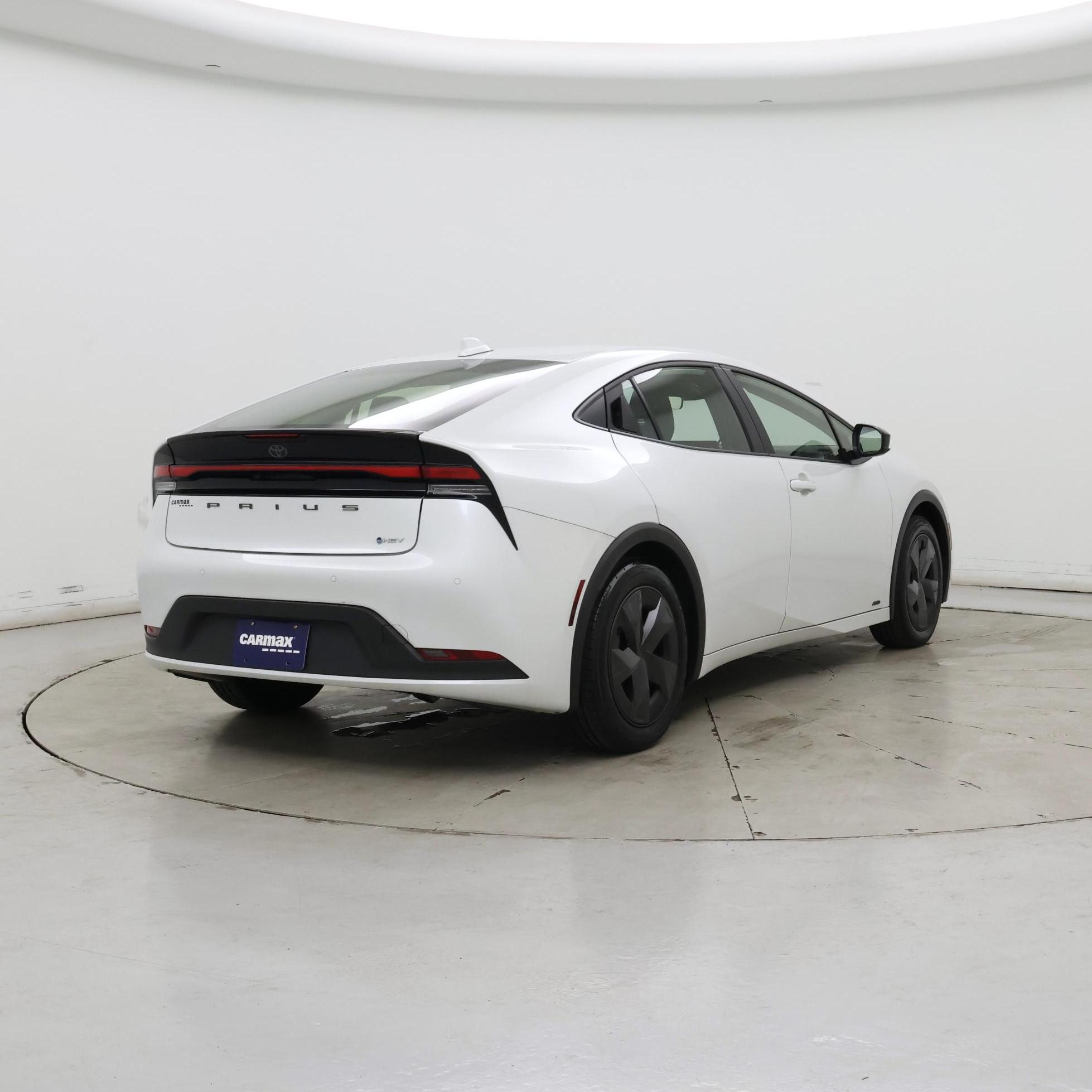 Thumbnail: 2024 Toyota Prius - 8
