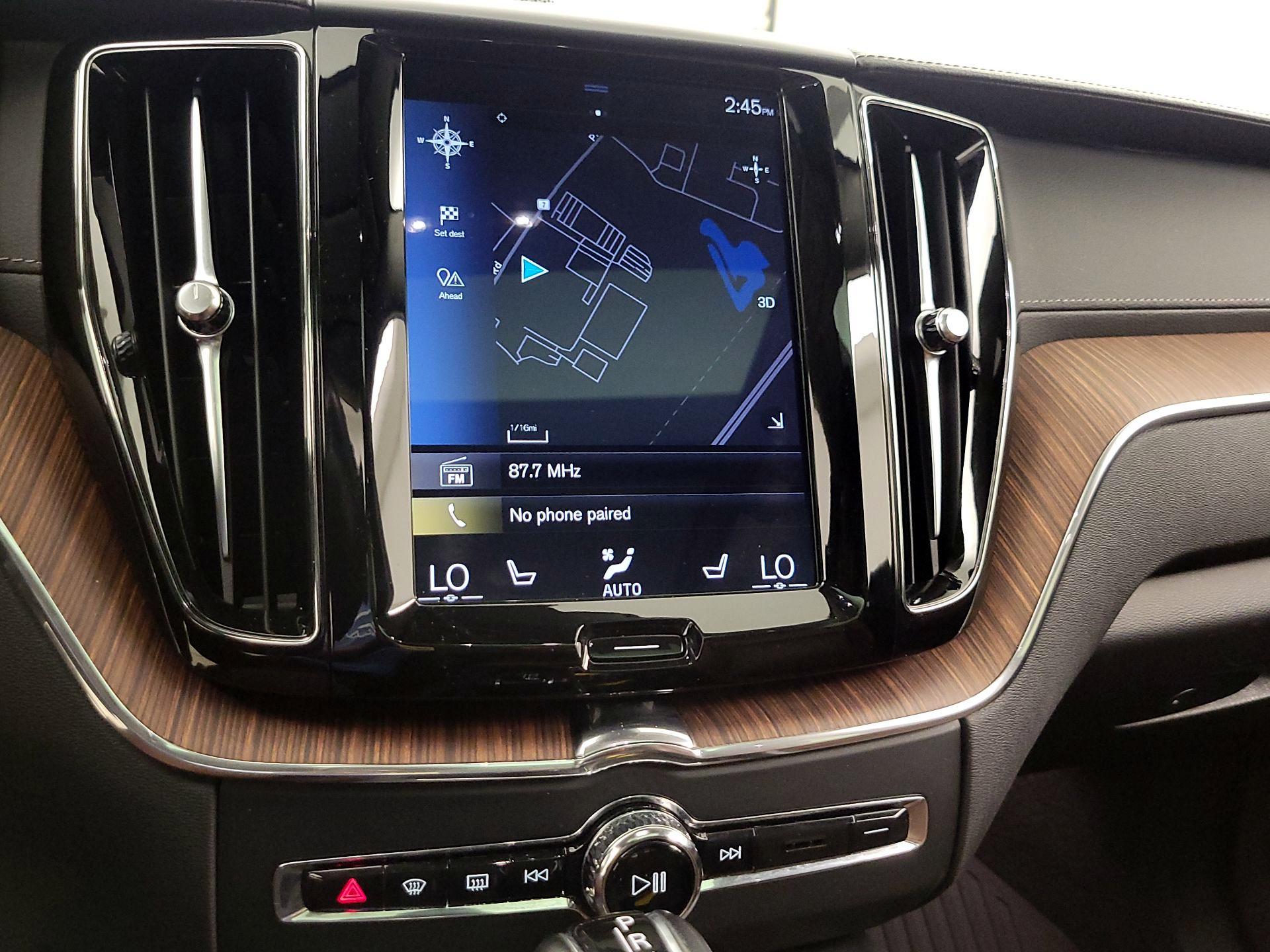Thumbnail: 2019 Volvo XC60 - 14