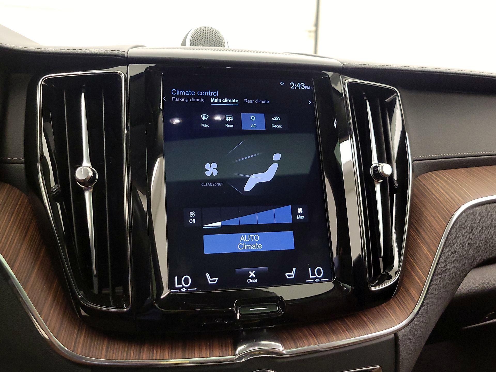 Thumbnail: 2019 Volvo XC60 - 17