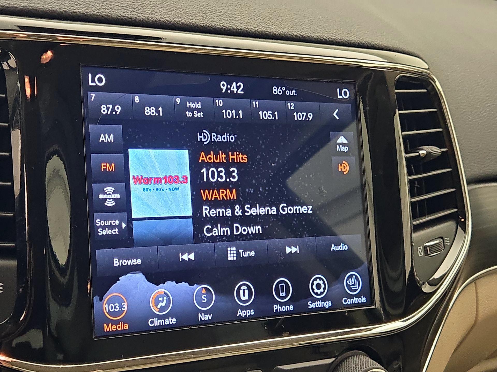 Thumbnail: 2020 Jeep Grand Cherokee - 16