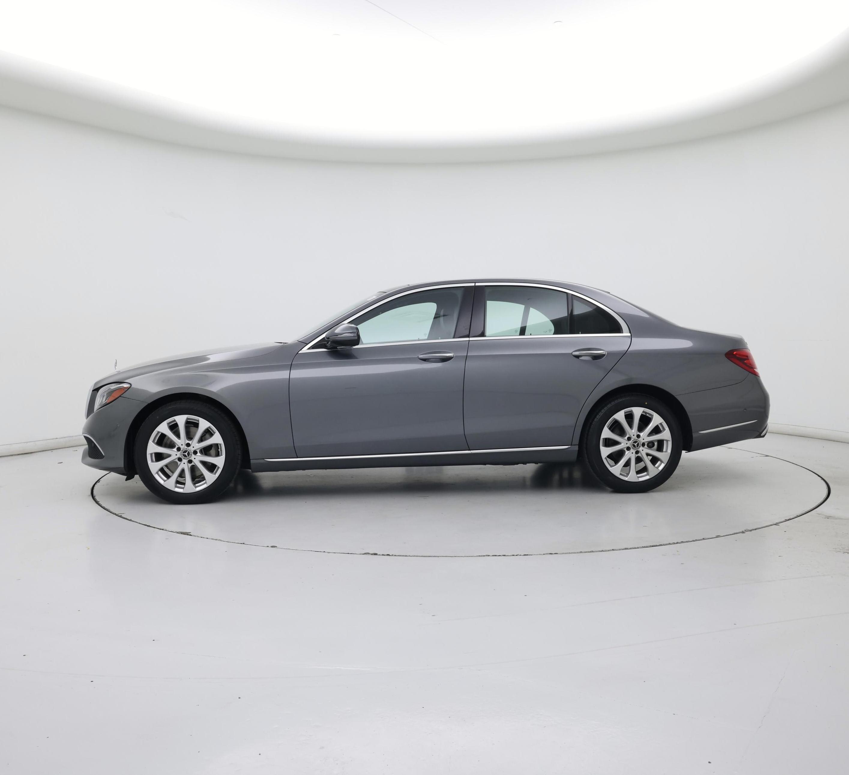 Thumbnail: 2018 Mercedes-Benz E-Class - 3