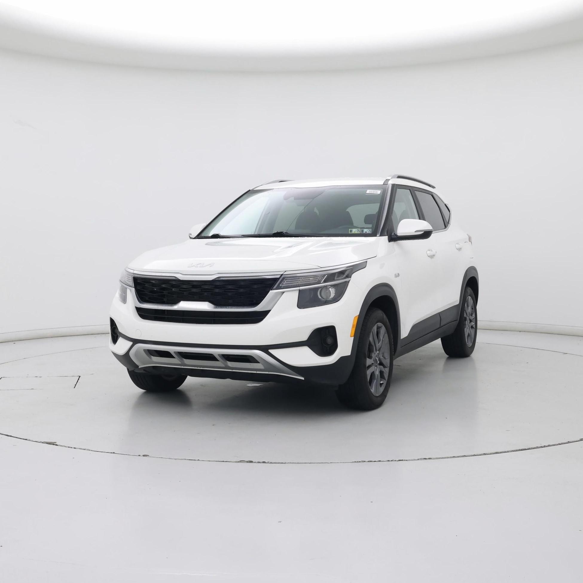 Thumbnail: 2022 Kia Seltos - 4