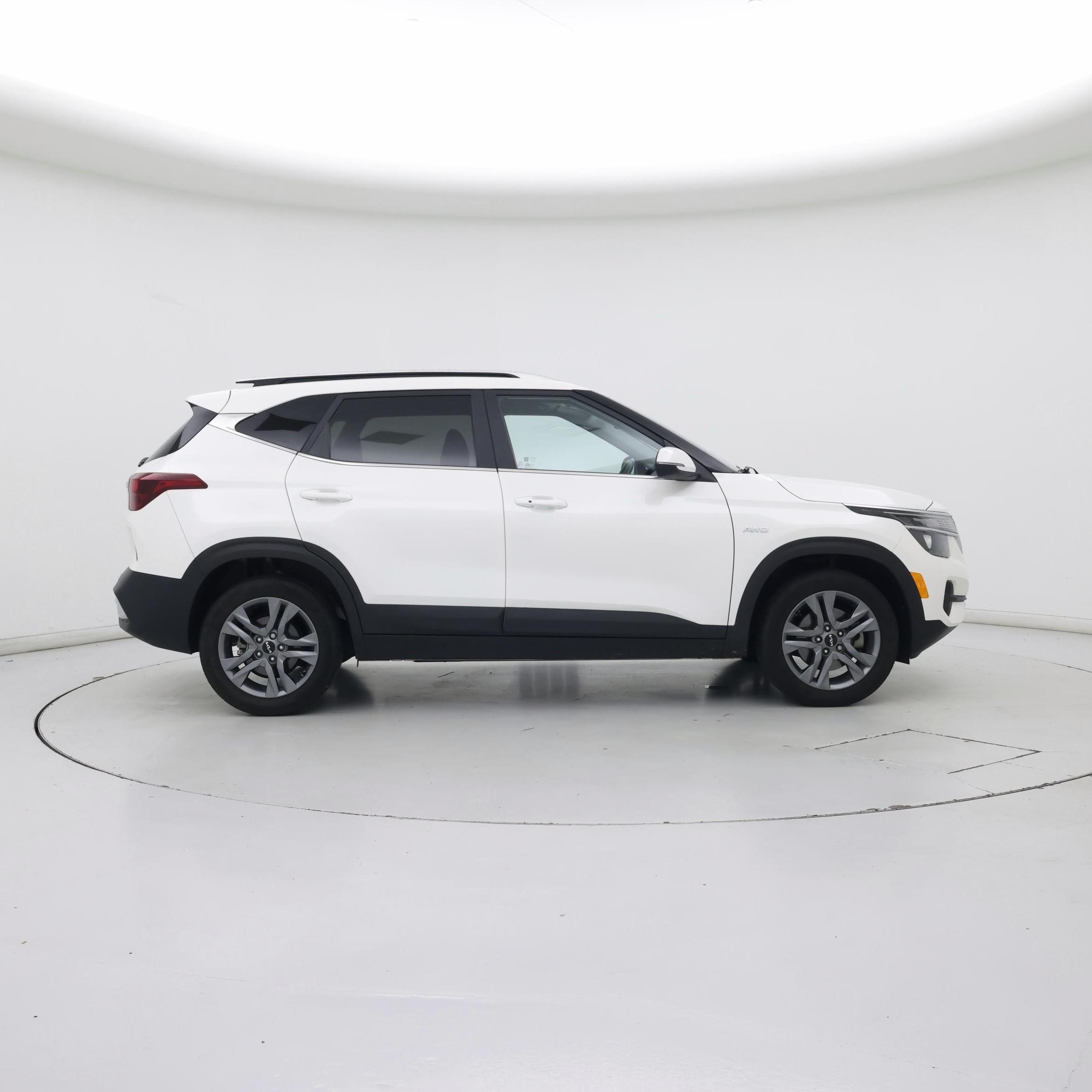 Thumbnail: 2022 Kia Seltos - 7