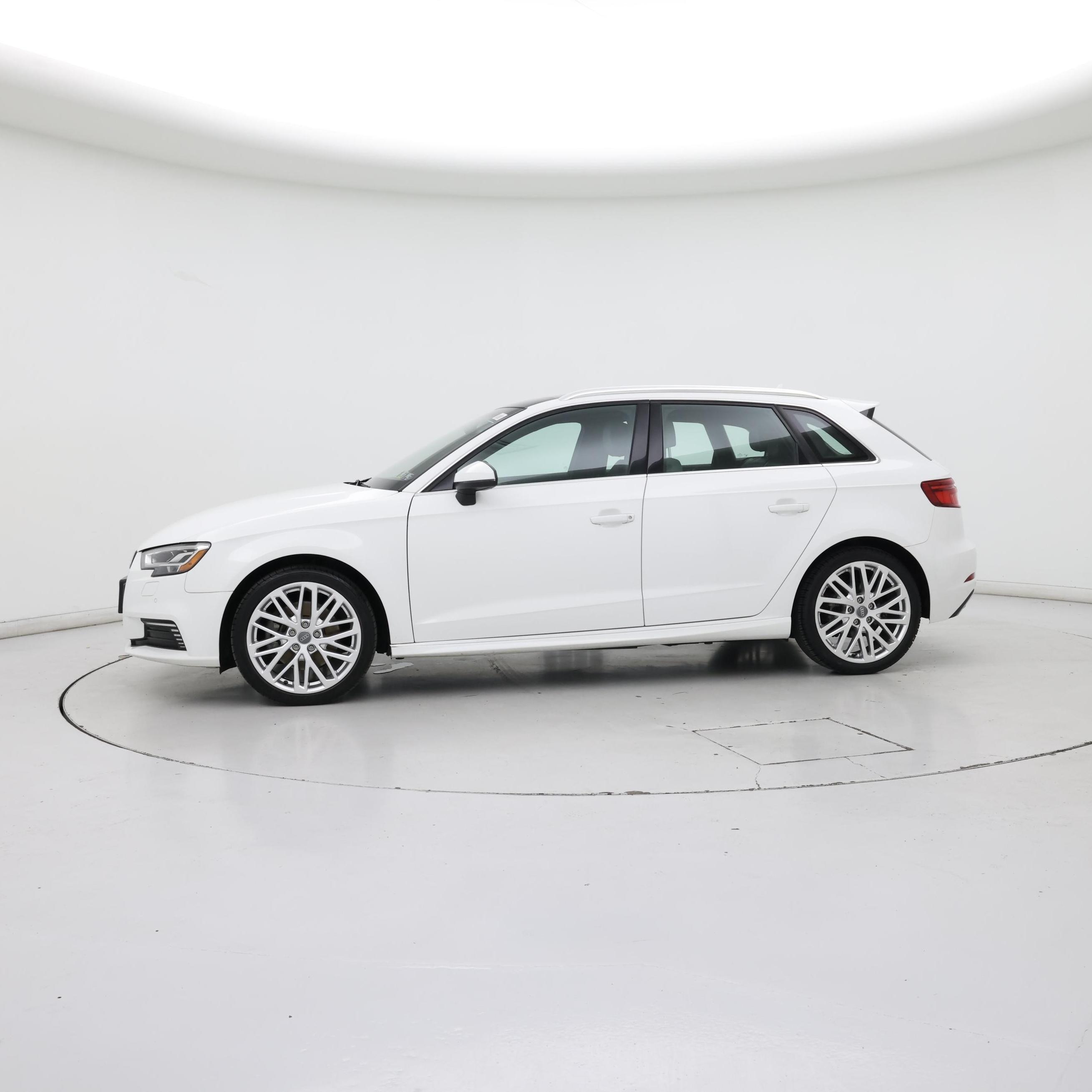 Thumbnail: 2018 Audi A3 - 3