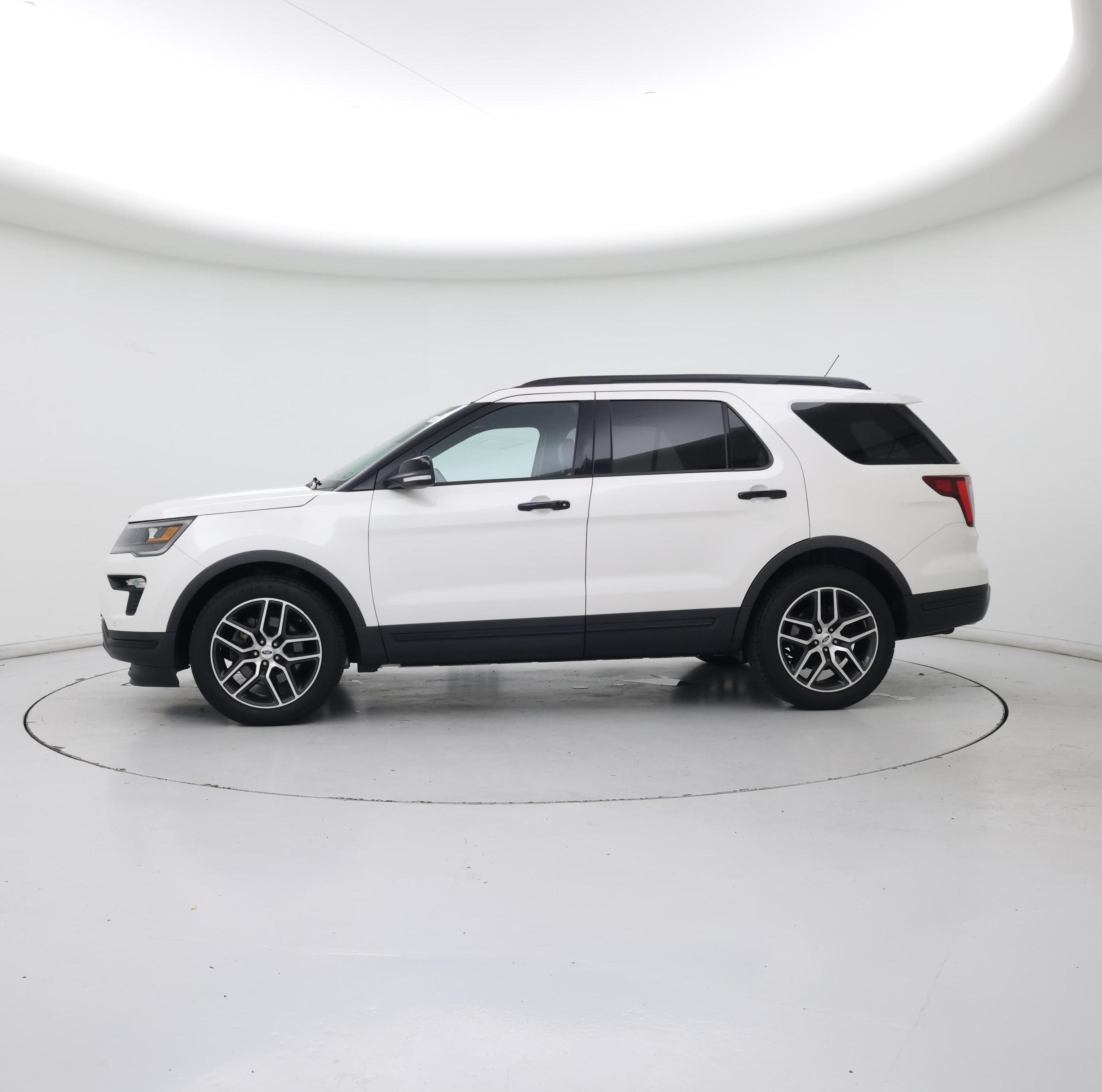 Thumbnail: 2018 Ford Explorer - 3
