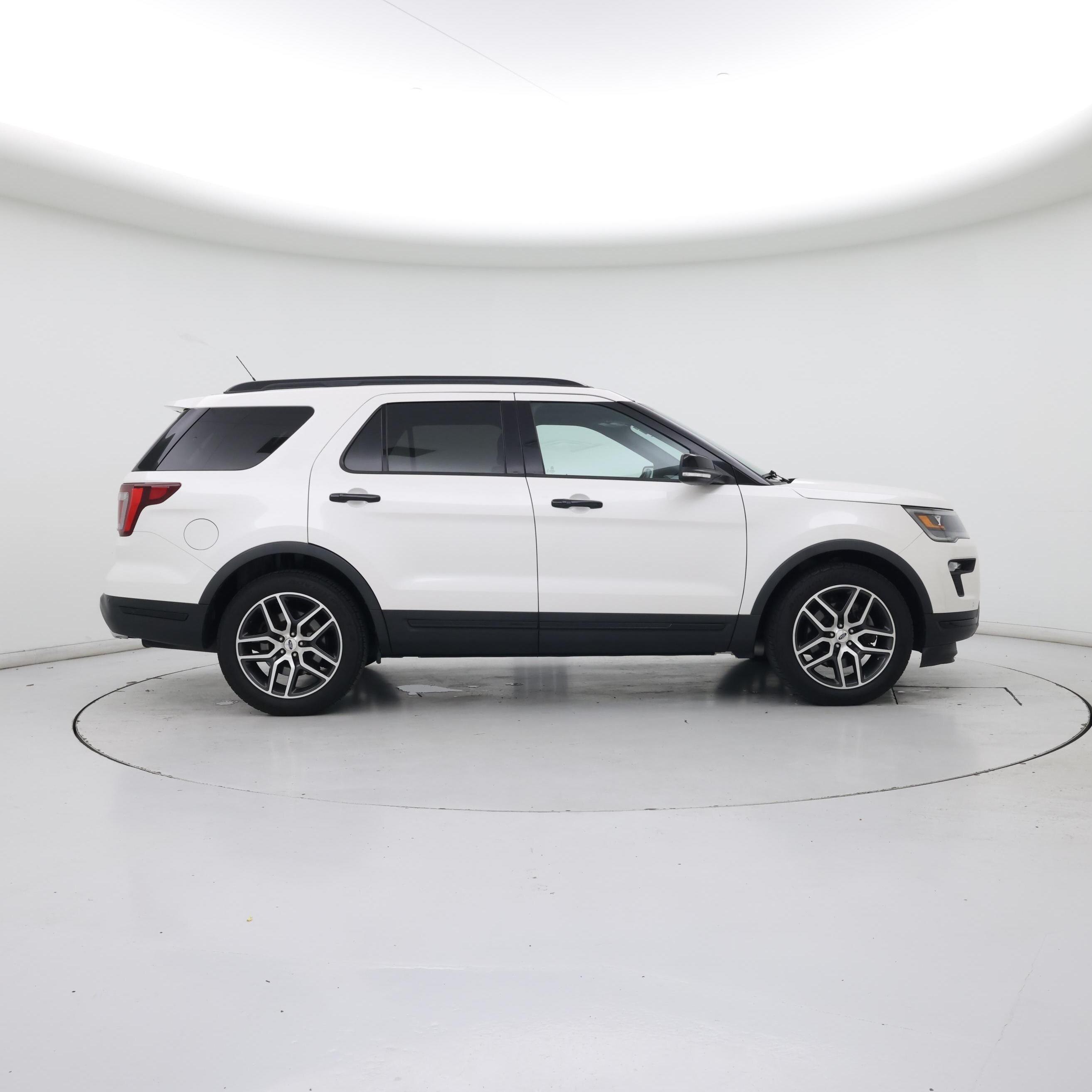 Thumbnail: 2018 Ford Explorer - 7