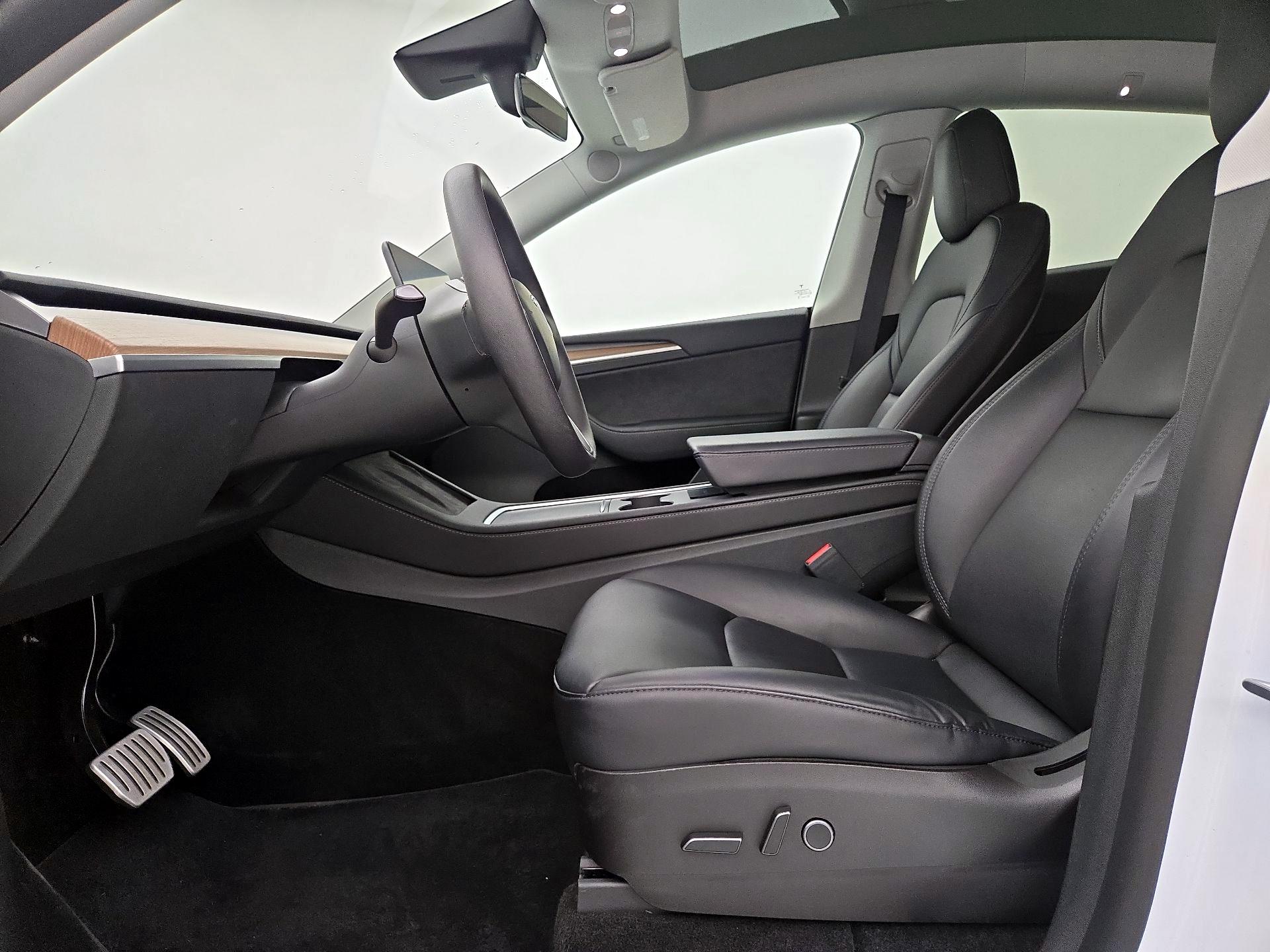 Thumbnail: 2023 Tesla Model Y - 11