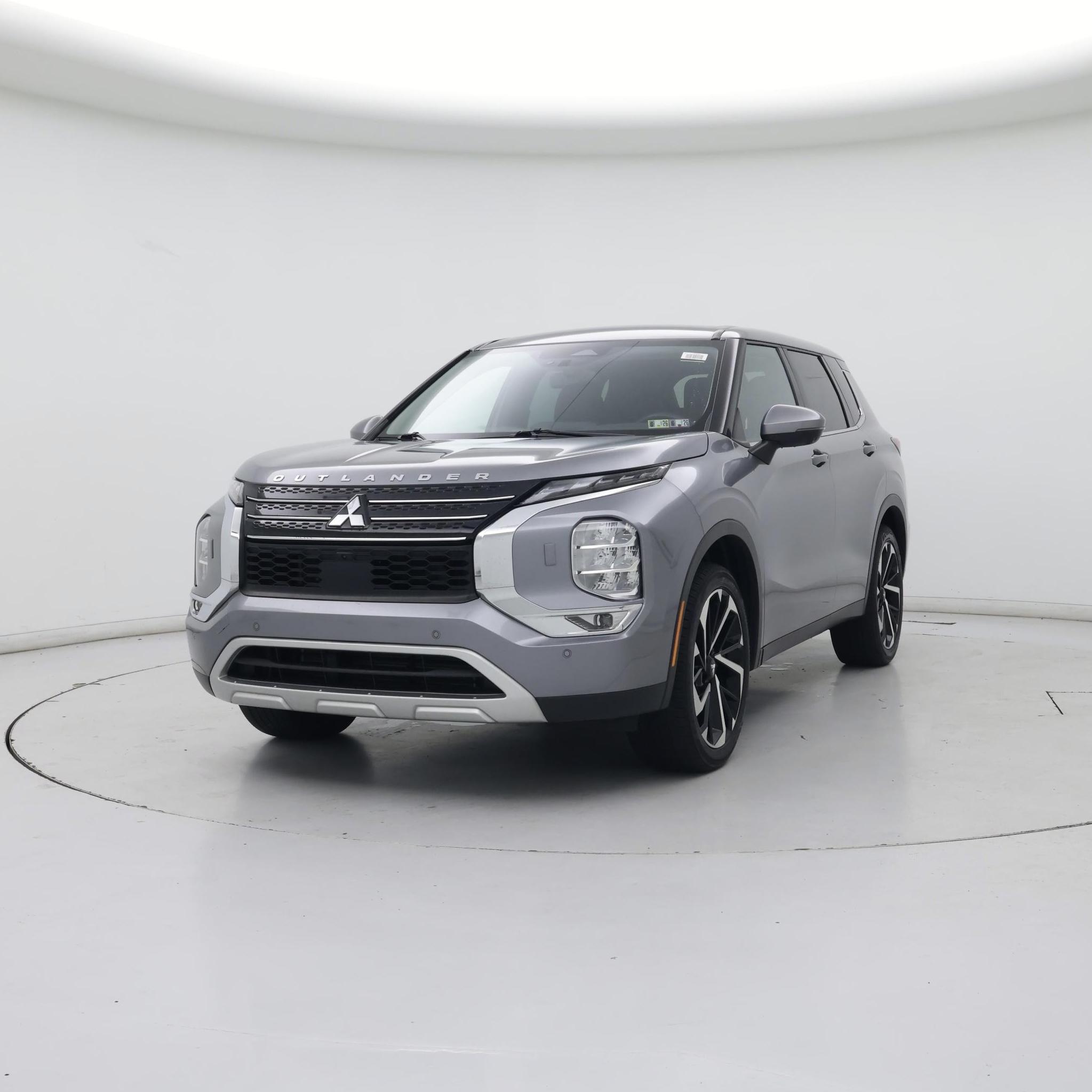 Thumbnail: 2023 Mitsubishi Outlander - 4