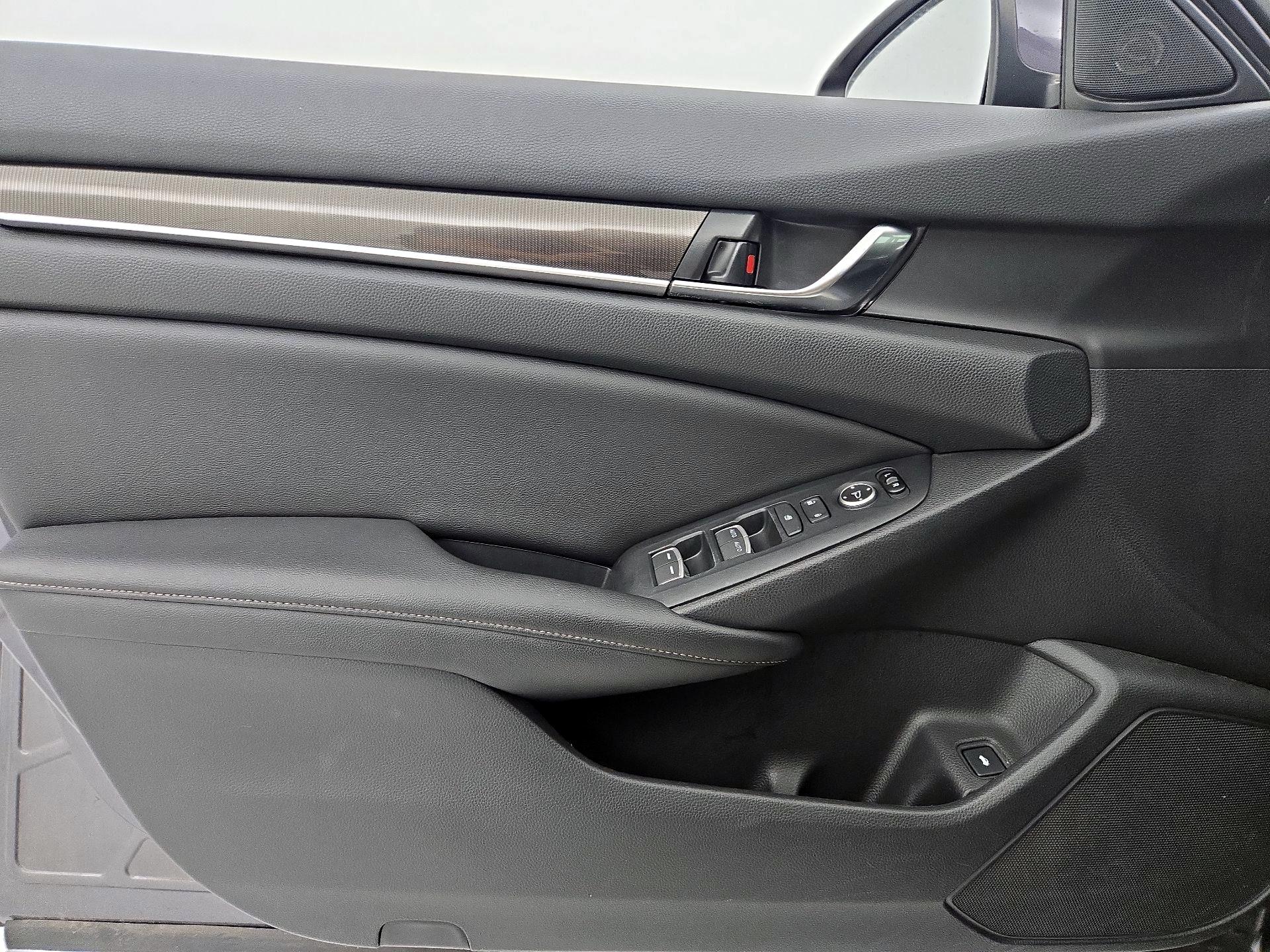 Thumbnail: 2019 Honda Accord - 12