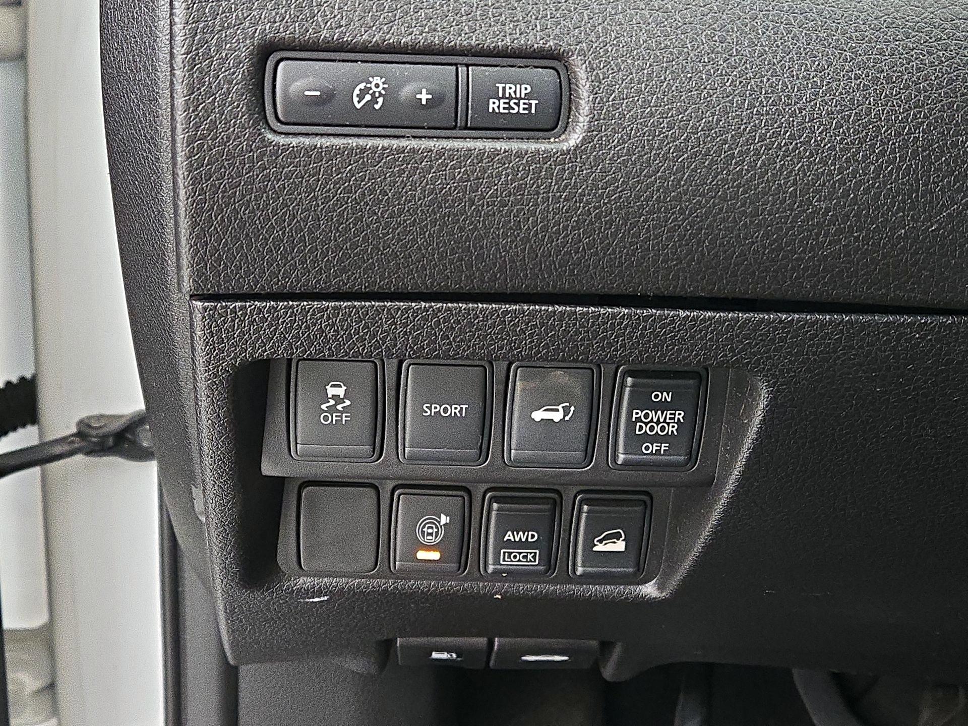 Thumbnail: 2014 Nissan Rogue - 13