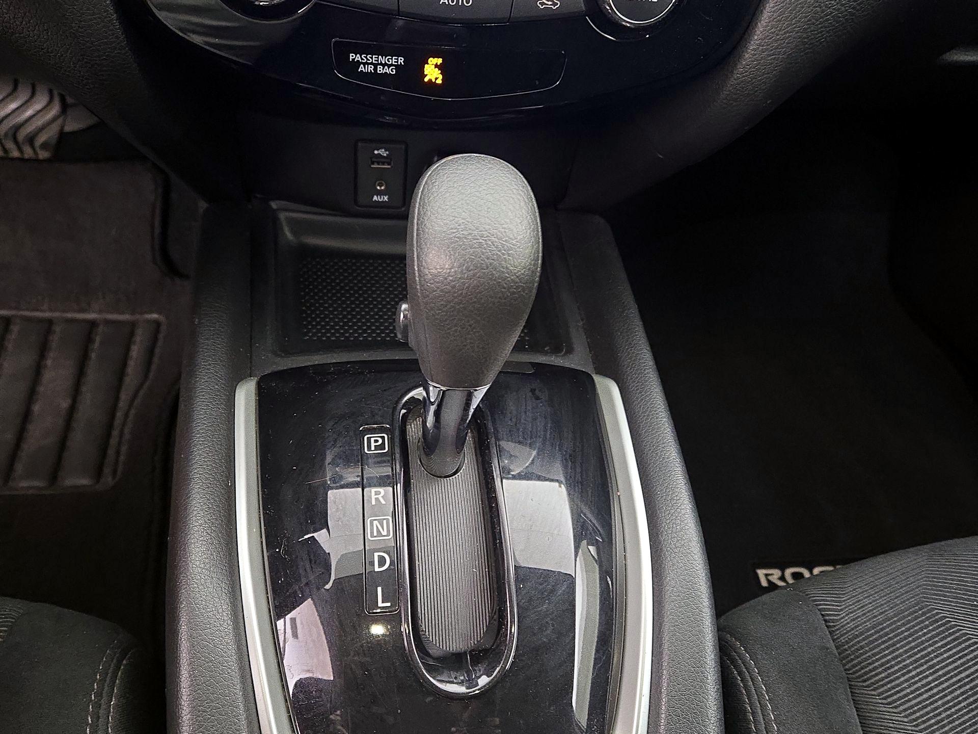 Thumbnail: 2014 Nissan Rogue - 18