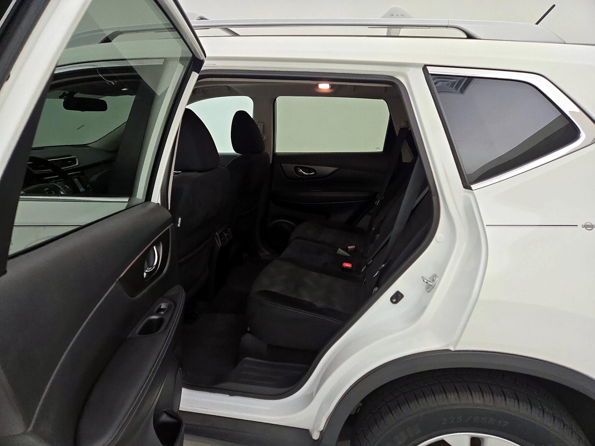 Thumbnail: 2014 Nissan Rogue - 20
