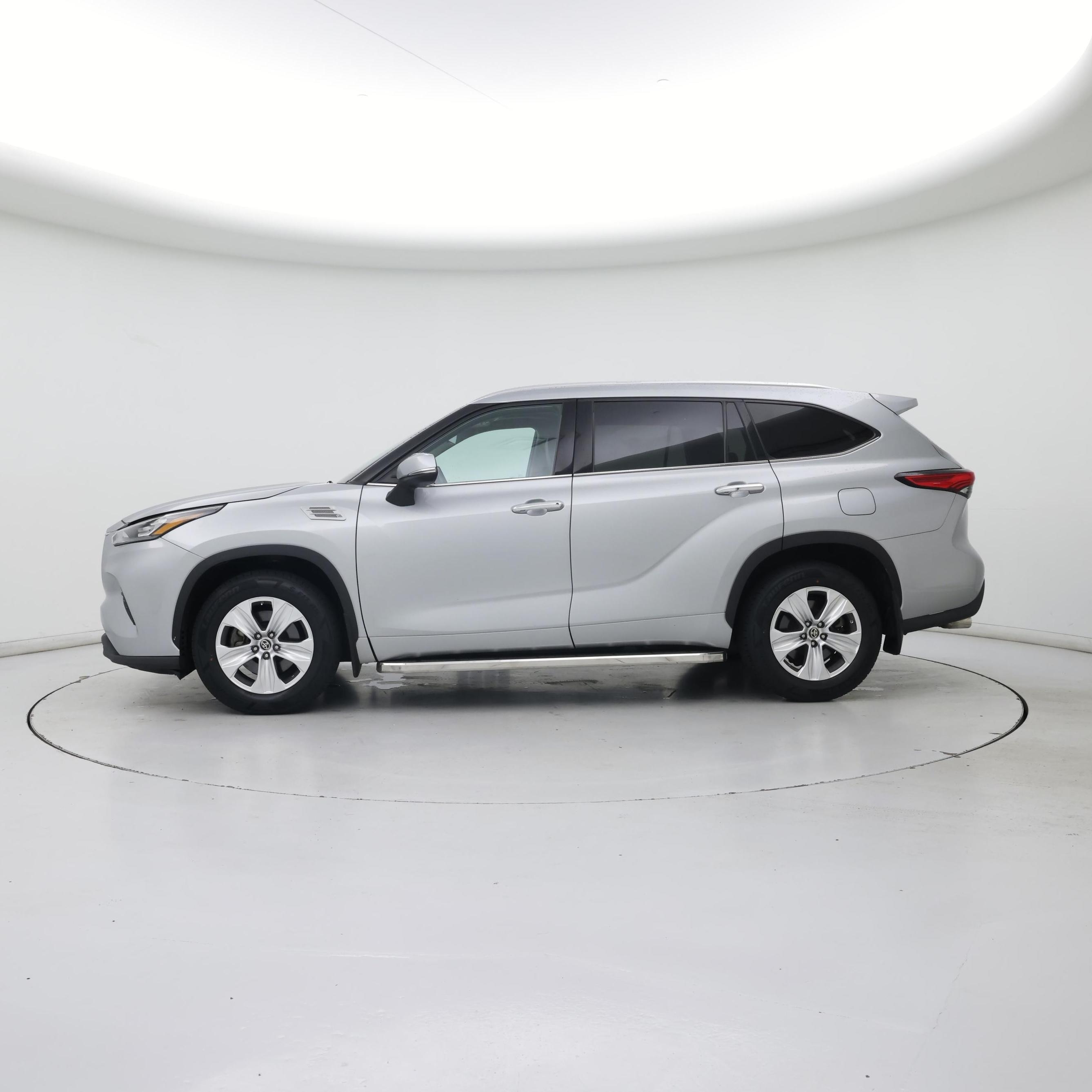 Thumbnail: 2020 Toyota Highlander - 3