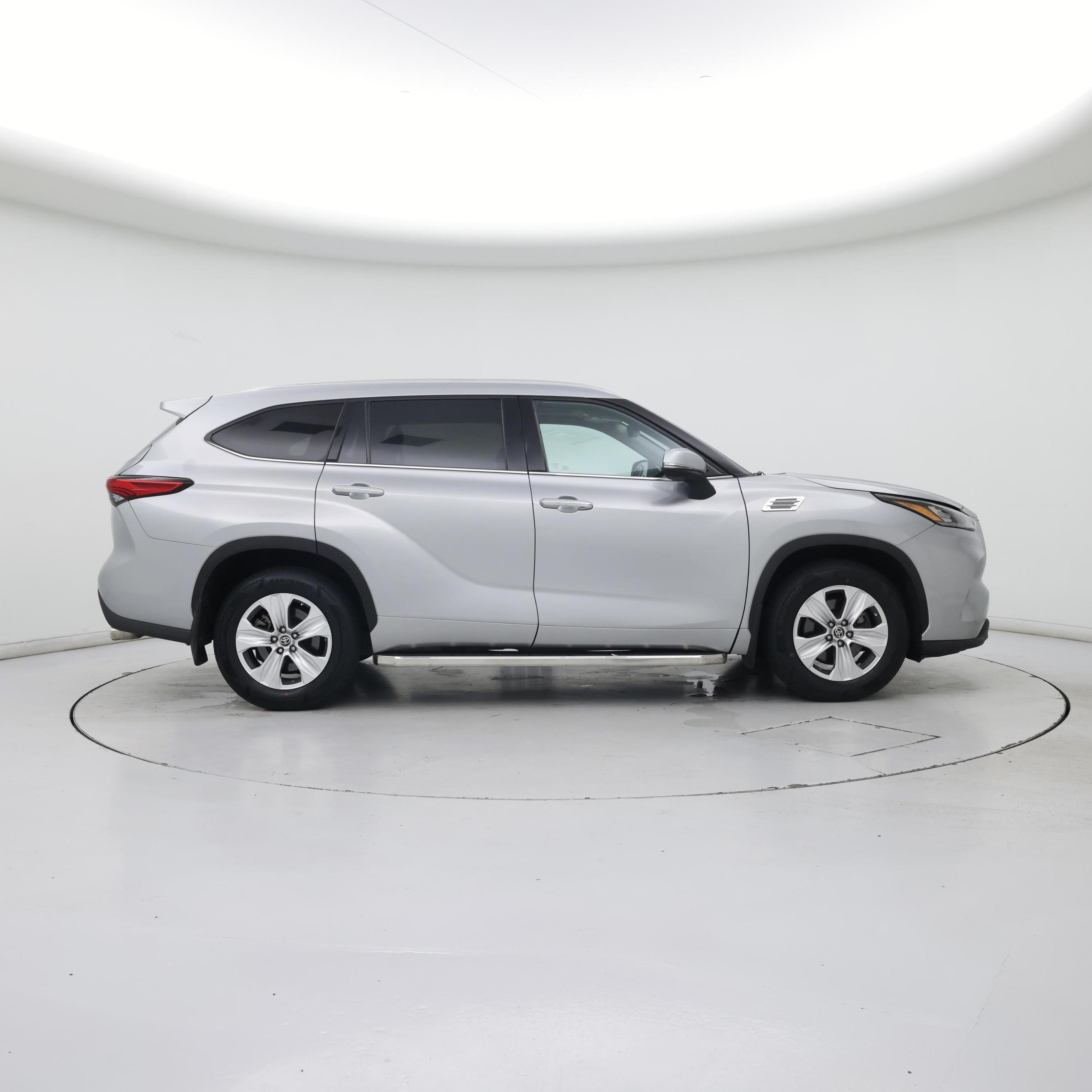 Thumbnail: 2020 Toyota Highlander - 7