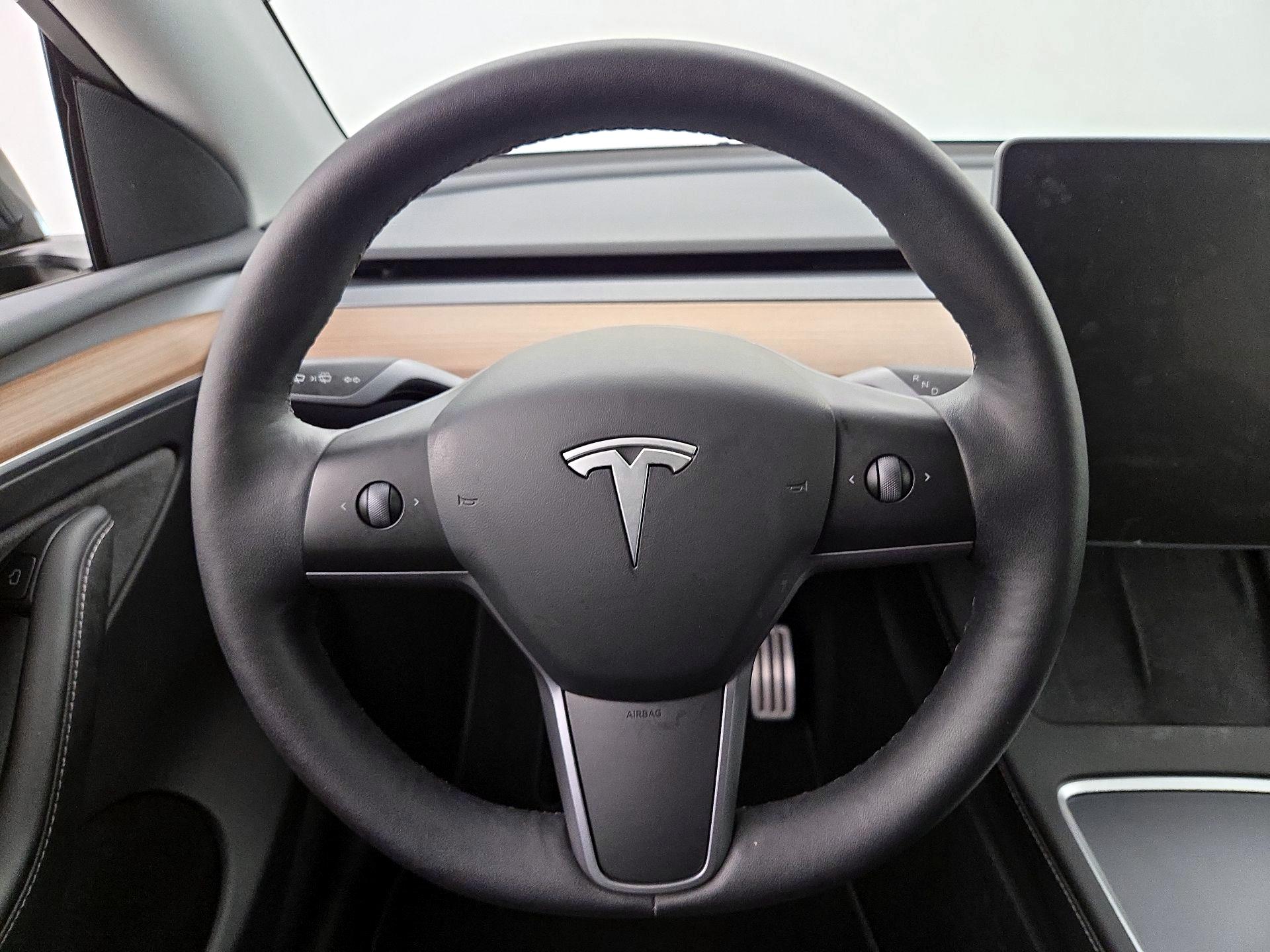 Thumbnail: 2023 Tesla Model Y - 10